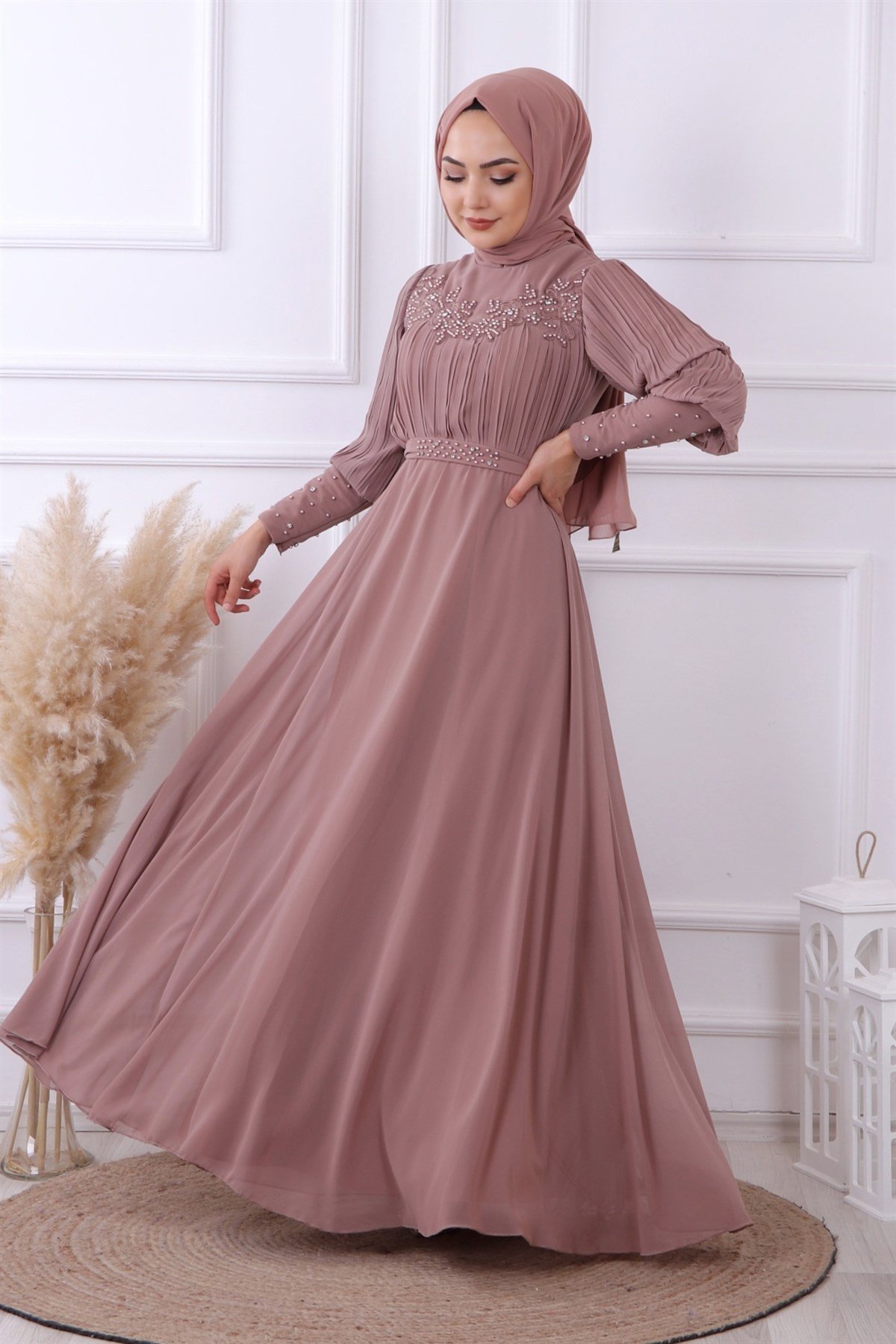 KOLLARI PLİSELİ DRAPE DETAYLI ELBİSE 