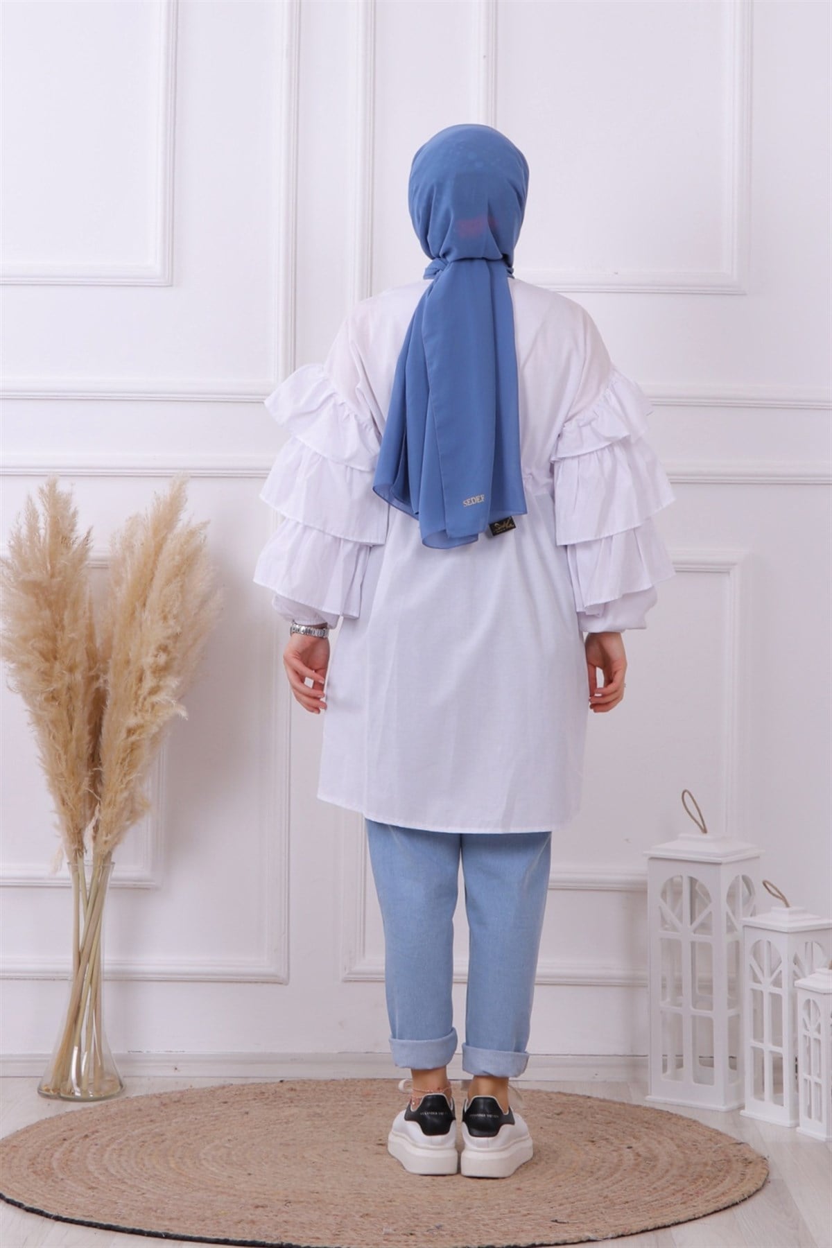 kolu kat kat tunik beyaz