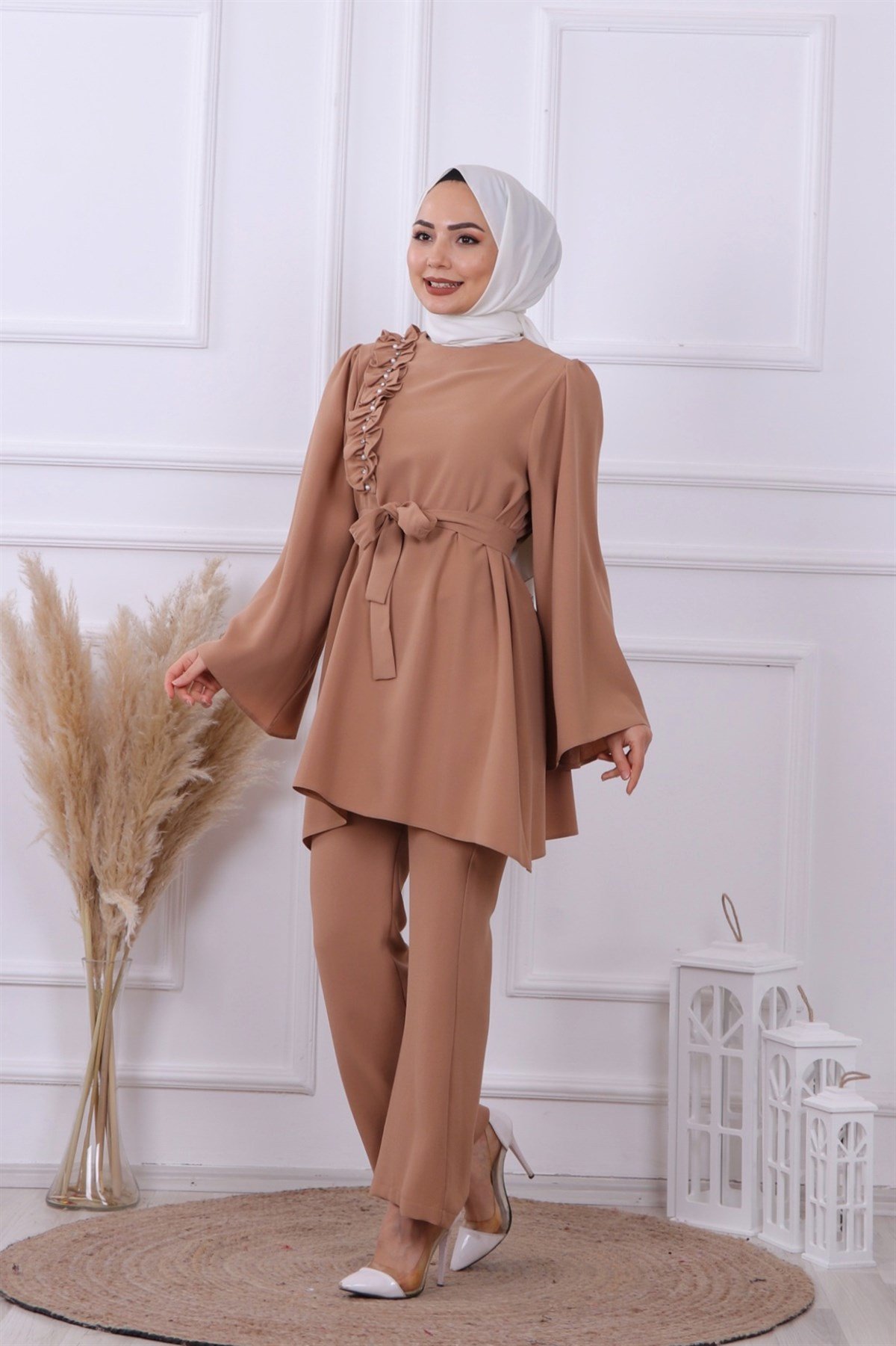 OMUZU İNCİLİ TAKIM CAMEL