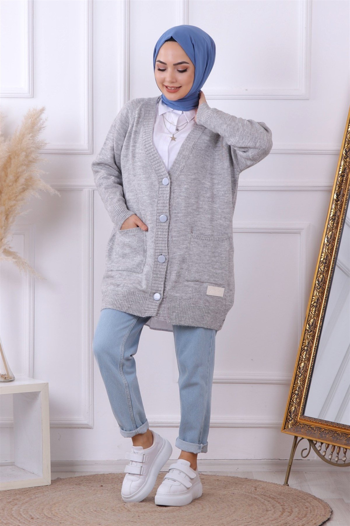 ÖNDEN DÜĞMELİ CEPLİ HIRKA GRİ