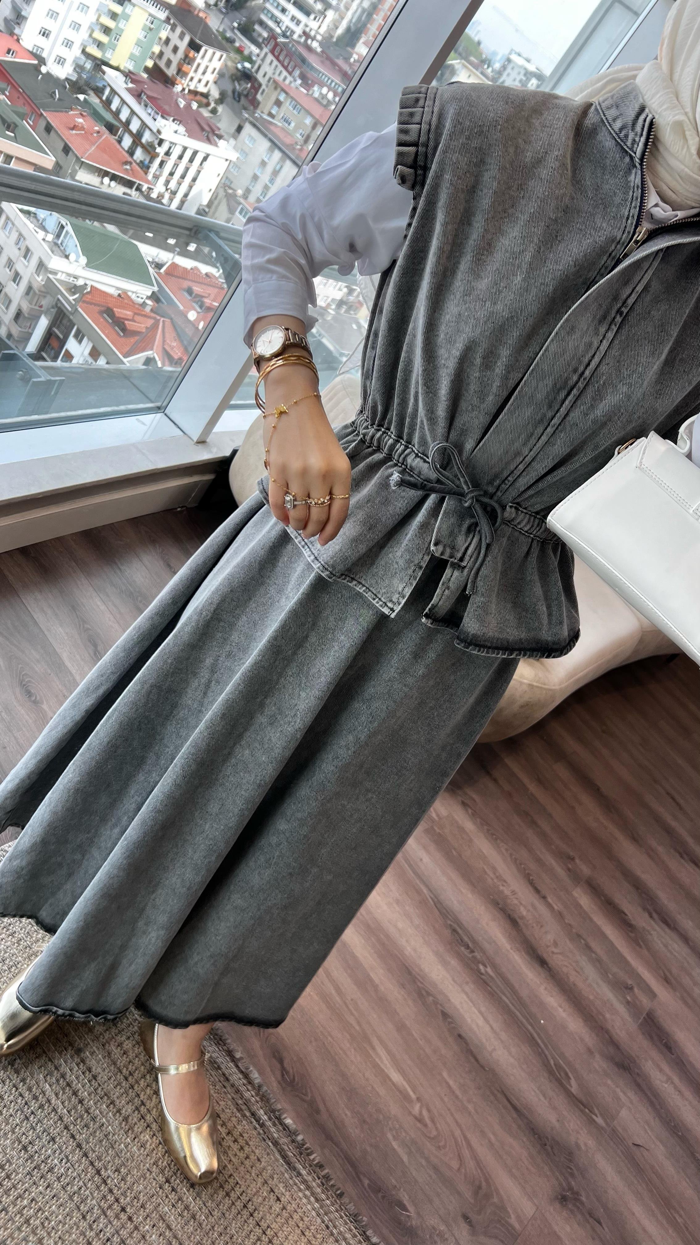 Önden Fermuarlı Denim Yelekli Etekli Takım