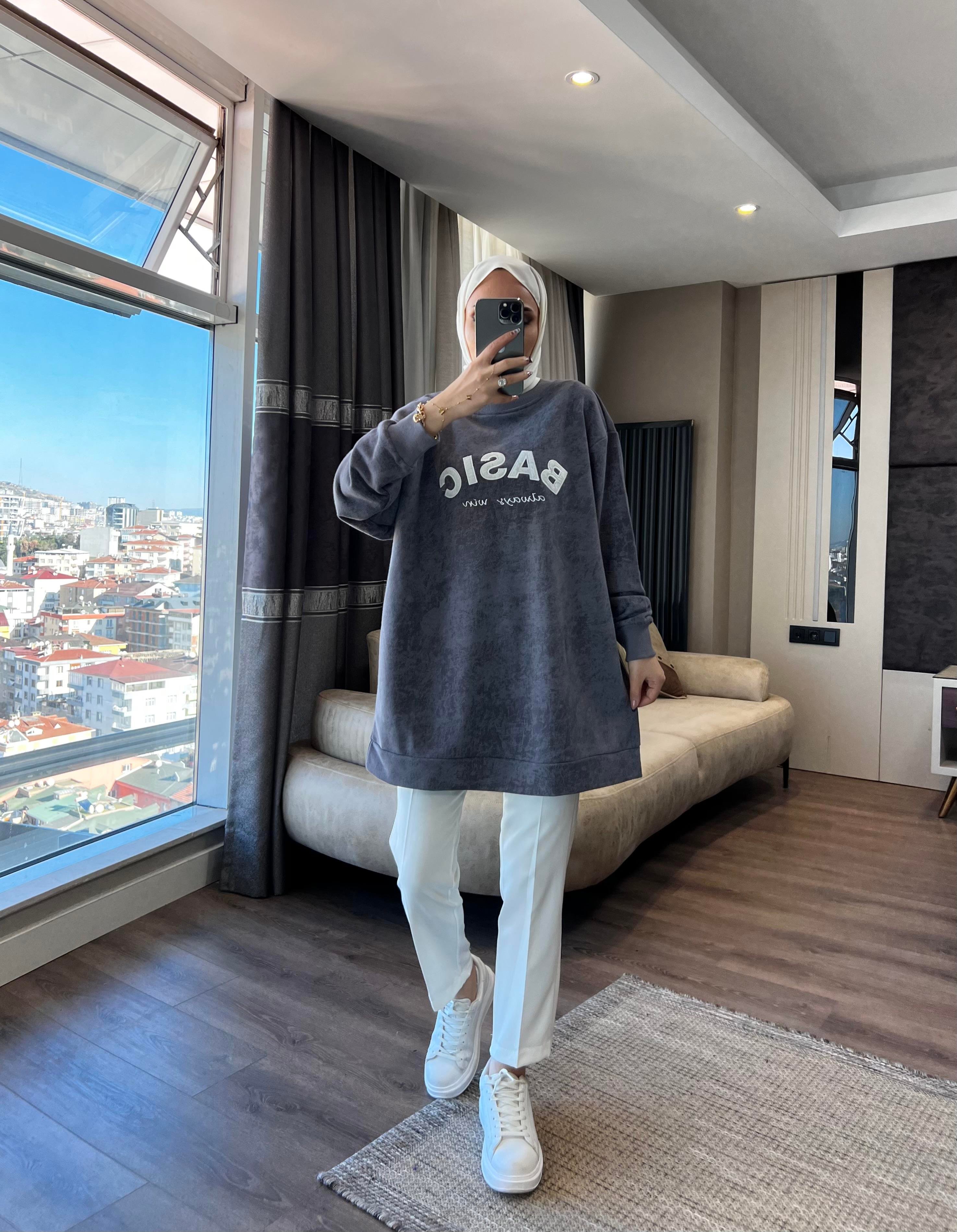 Önü Basıc Yazılı Sweat Gri