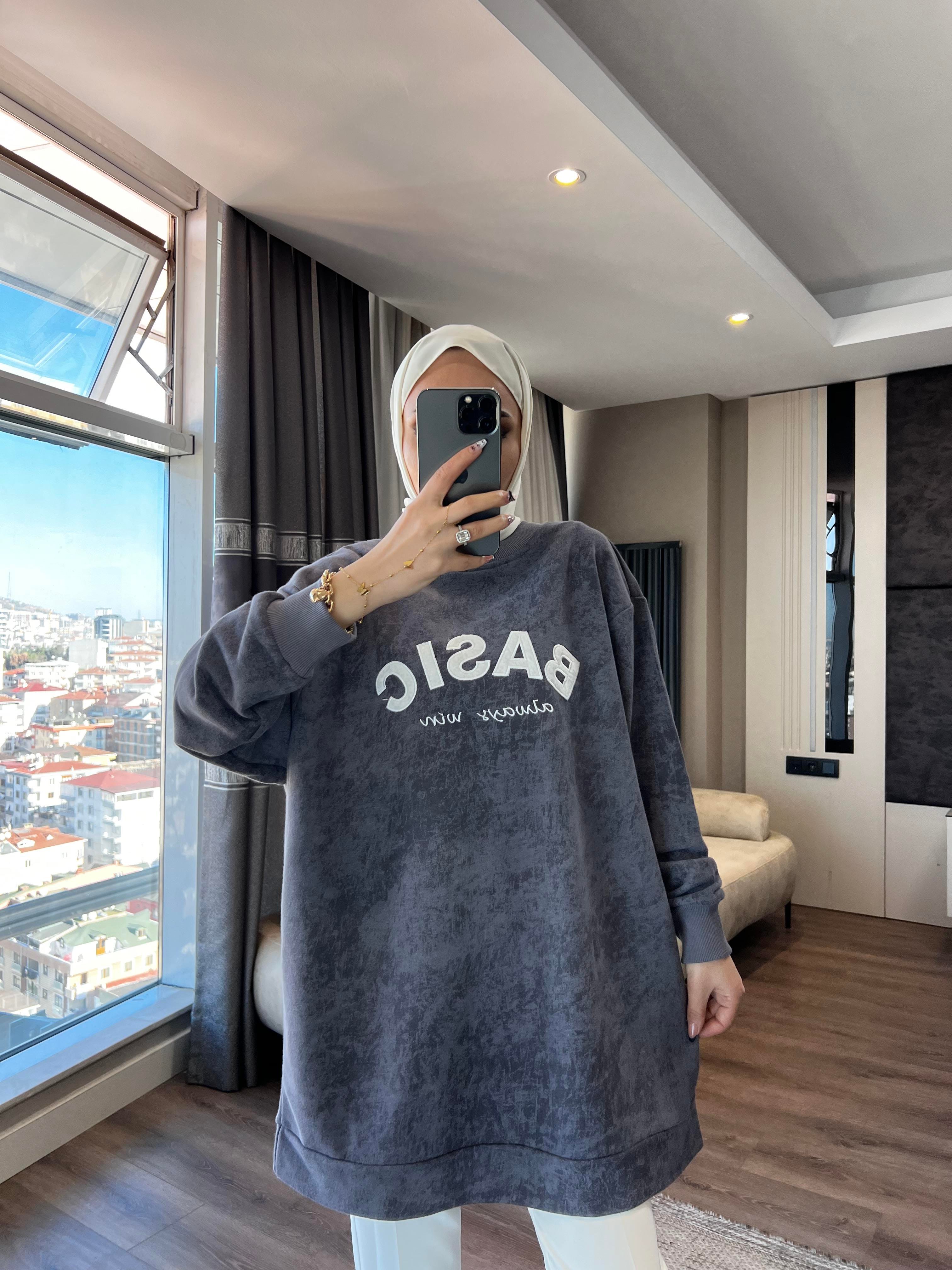 Önü Basıc Yazılı Sweat Gri