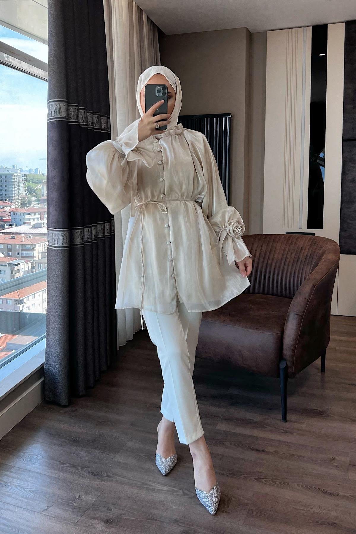 Organze Gül Detaylı Tunik 