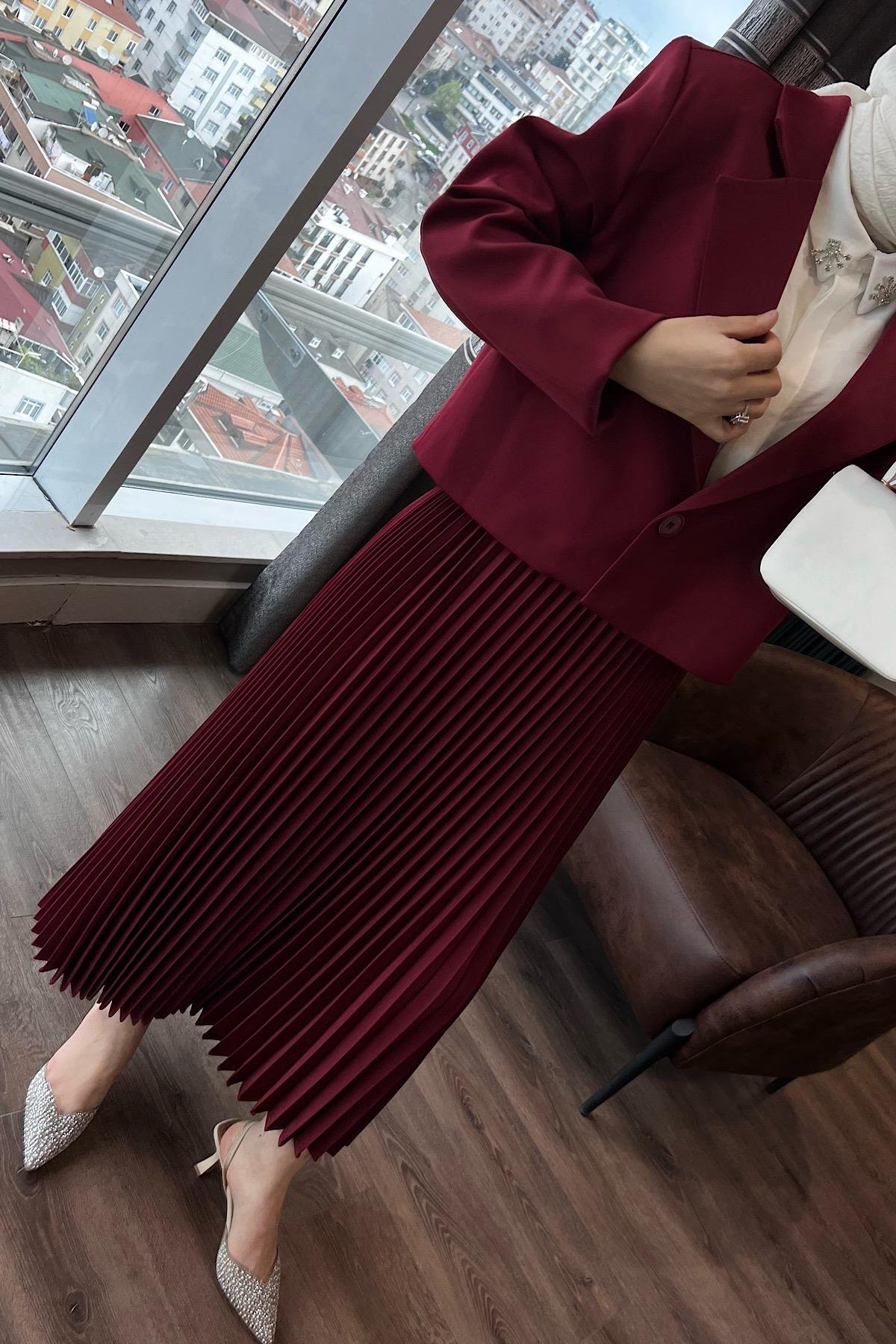 Piliseli etekli takım Bordo