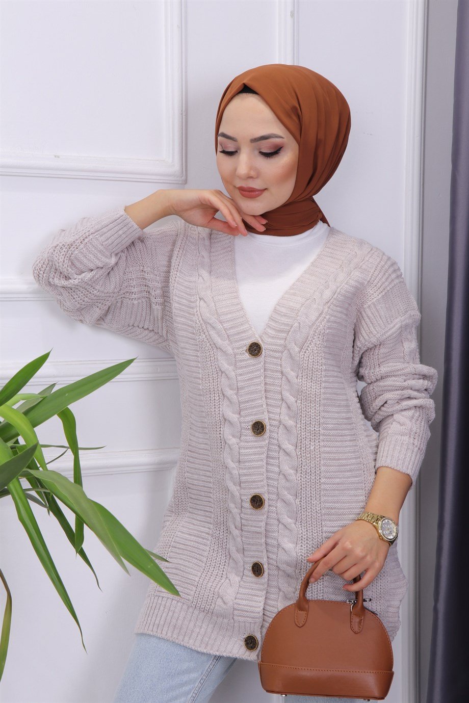 SAÇ ÖRGÜLÜ HIRKA TAŞ