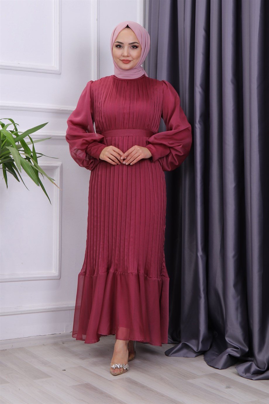 SIK PLİSELİ ŞİFON ELBİSE 