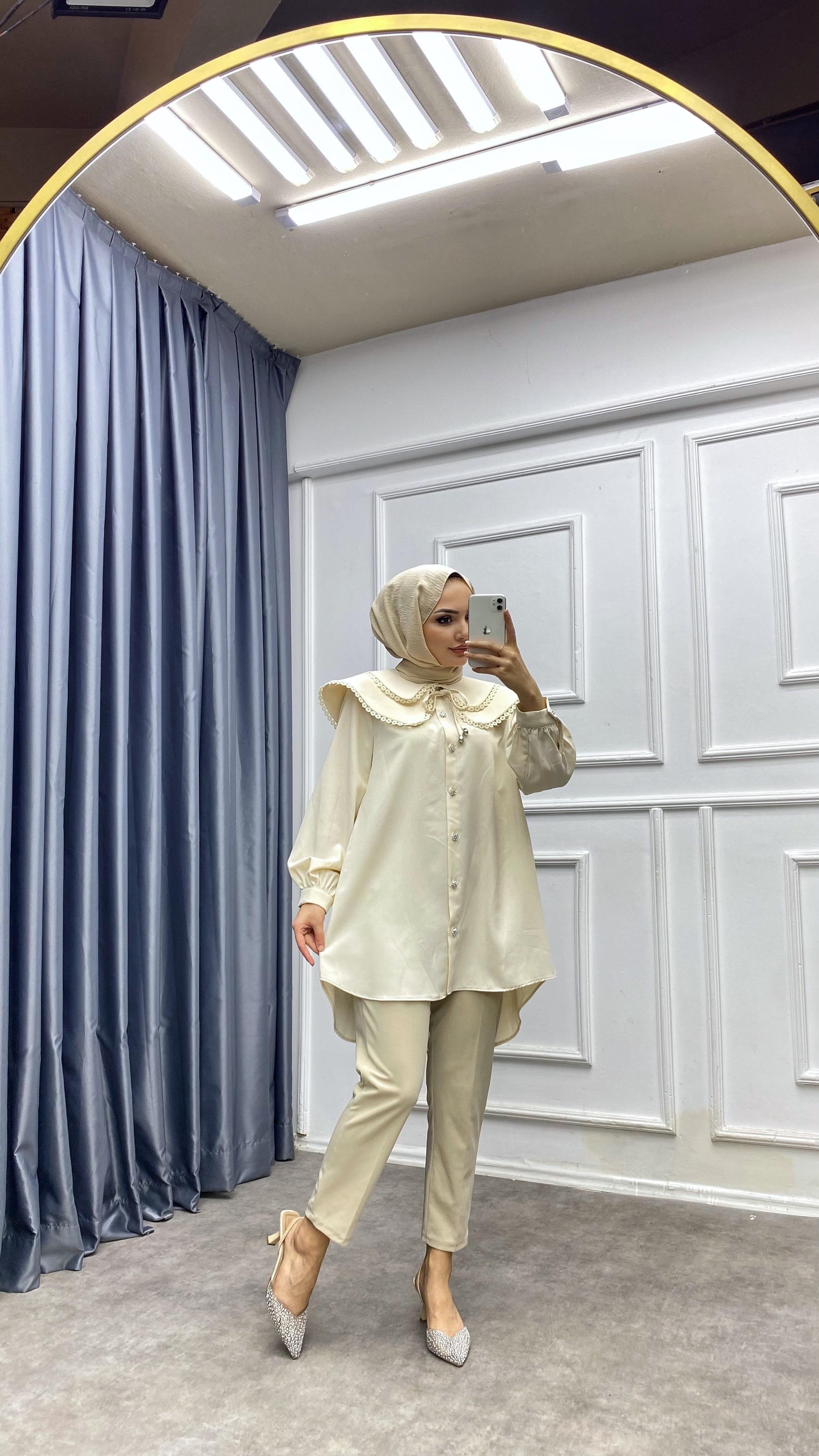 Yakası dantelli tunik Krem