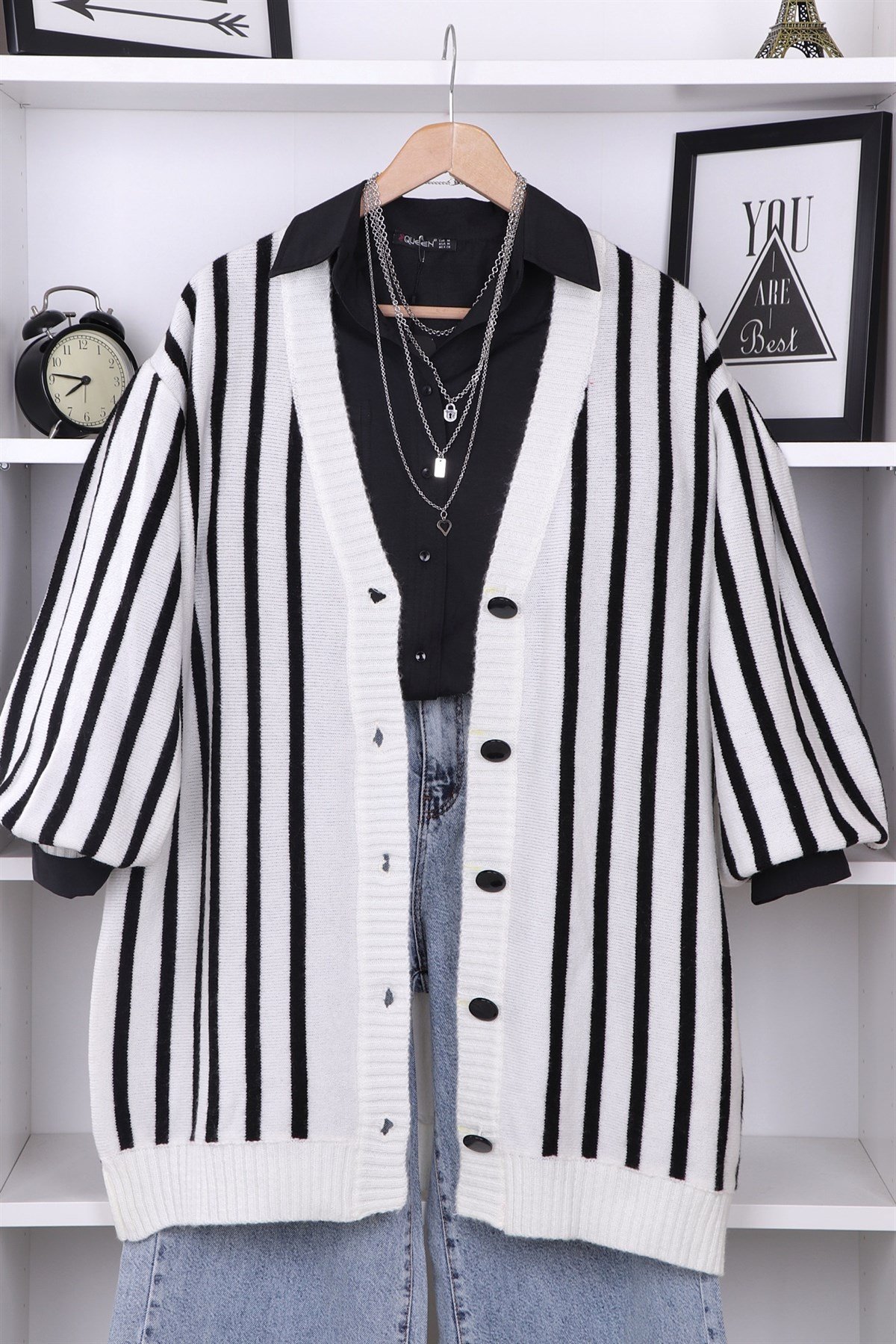 YUMOŞ SİYAH ÇİZGİLİ HIRKA