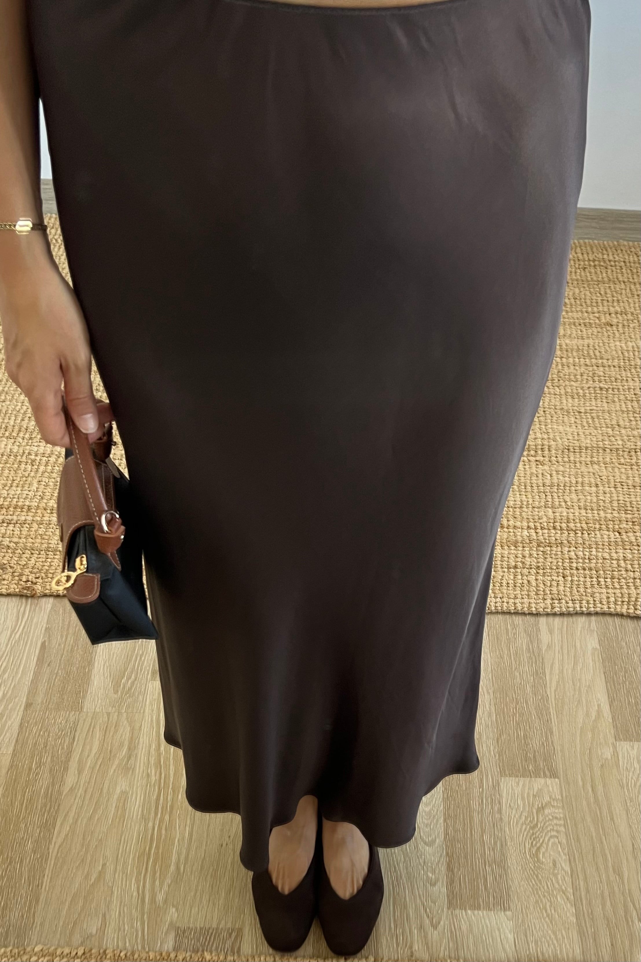 Acı Kahve Beli Lastikli Saten Etek uygun fiyatlarda www.butikhola.com adresinde