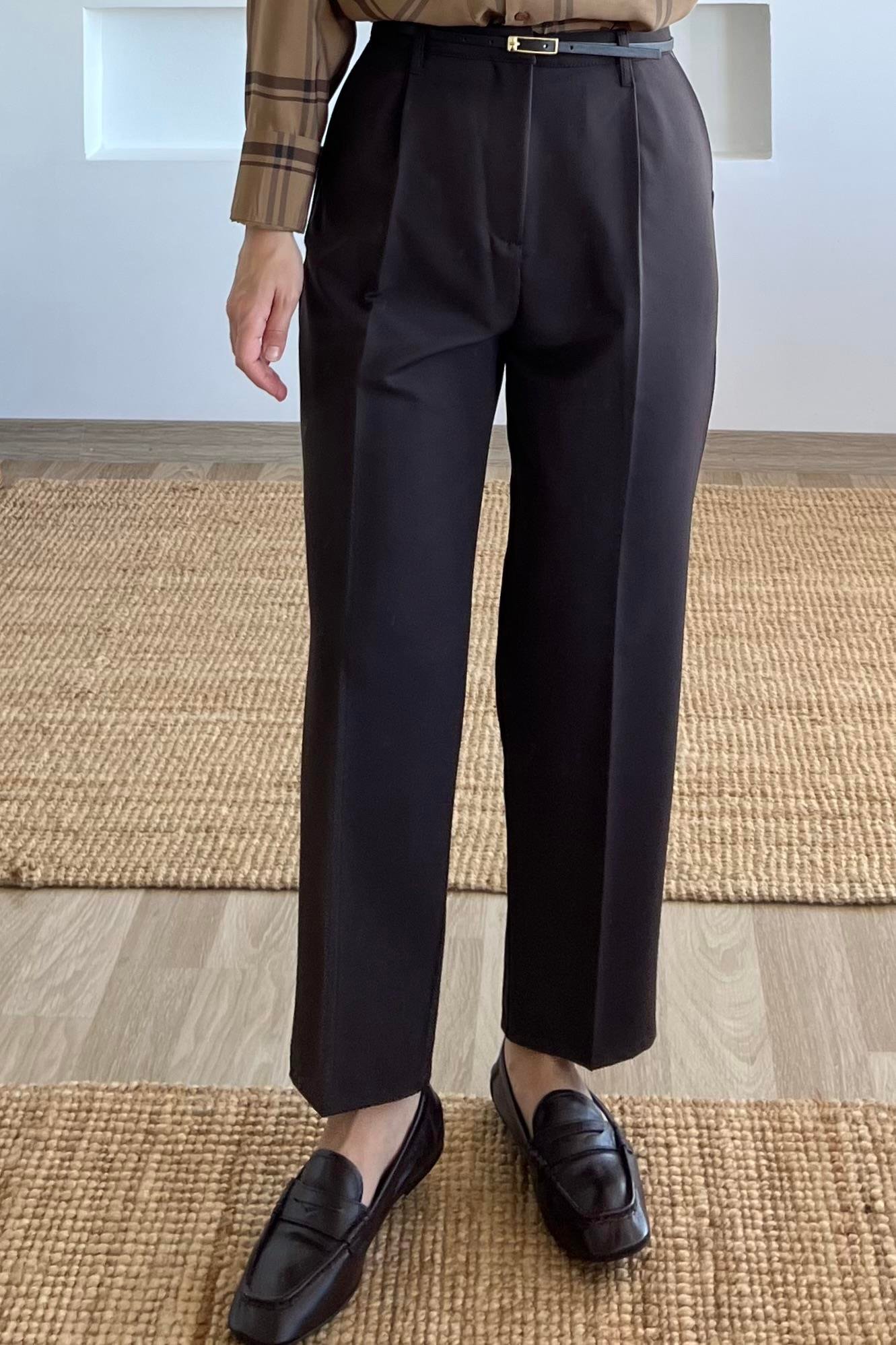 Acı Kahve Kemerli Havuç Pantolon uygun fiyatlarda www.butikhola.com adresinde