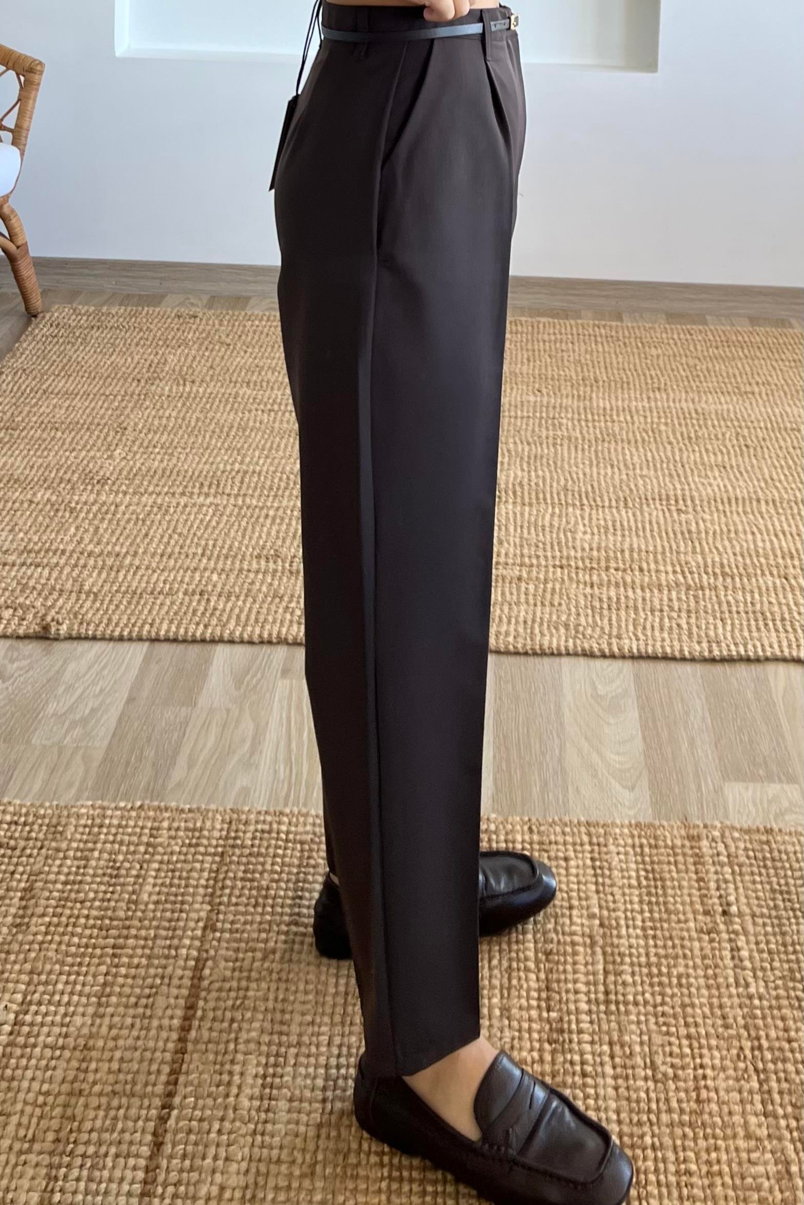 Acı Kahve Kemerli Havuç Pantolon uygun fiyatlarda www.butikhola.com adresinde