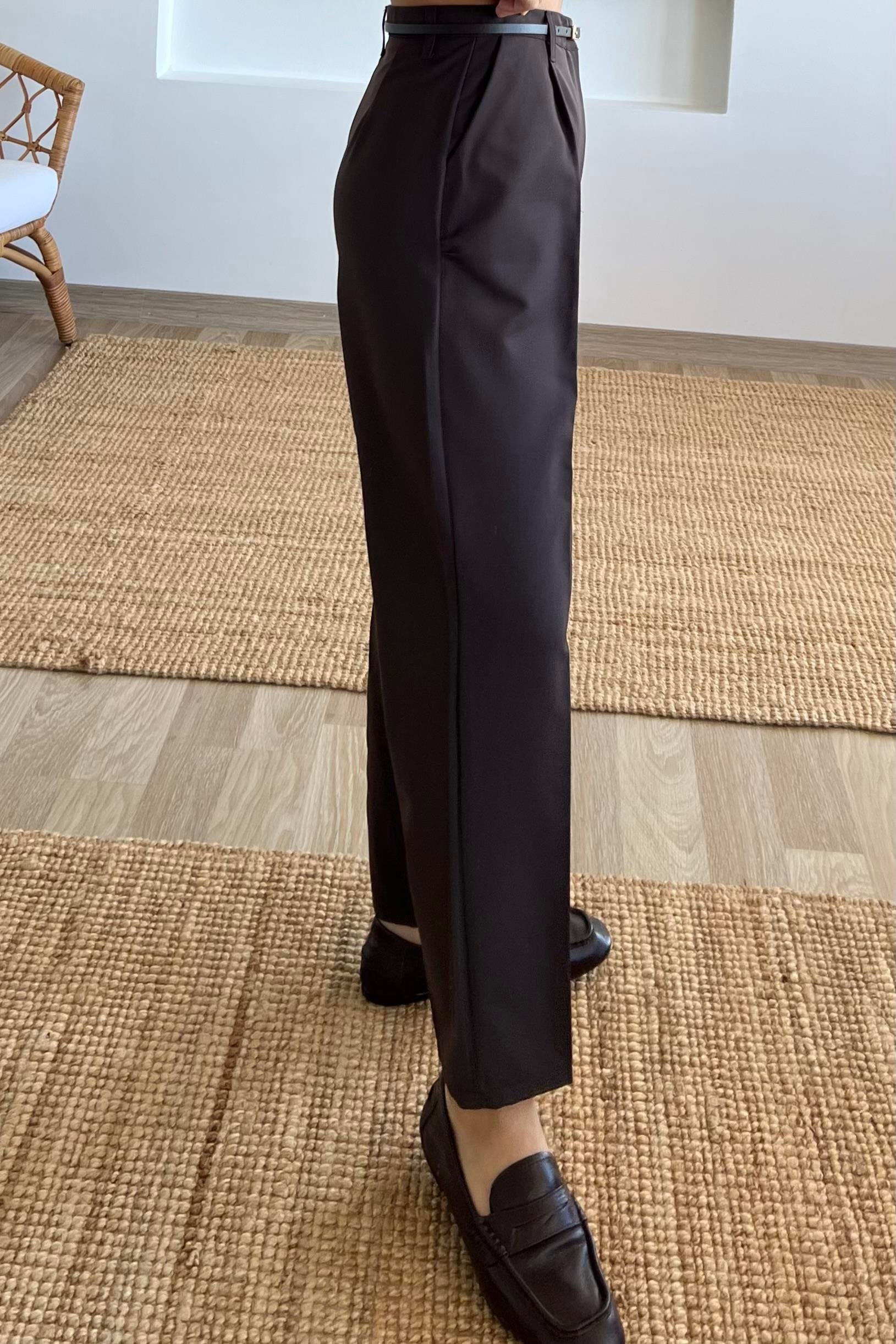 Acı Kahve Kemerli Havuç Pantolon uygun fiyatlarda www.butikhola.com adresinde