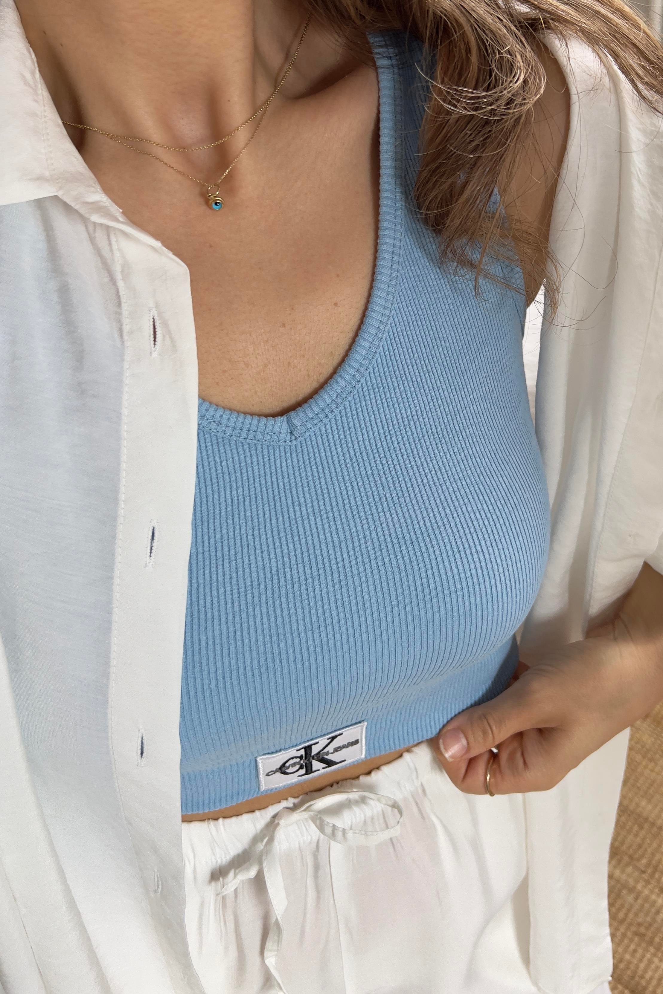 Açık Mavi Logolu V Yaka Top  uygun fiyatlarda www.butikhola.com adresinde