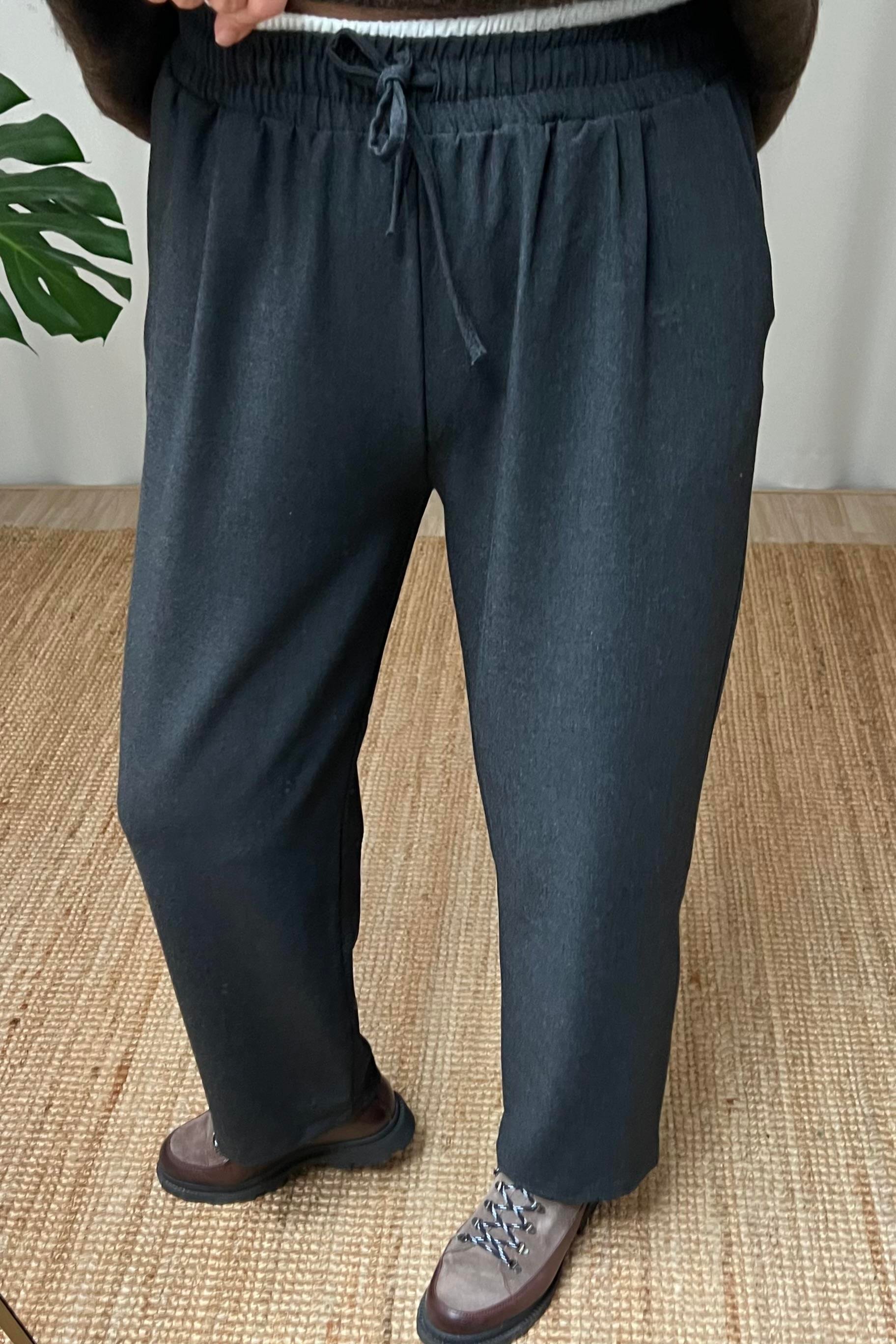 Antrasit Çift Bel Detaylı Rahat Pantolon uygun fiyatlarda www.butikhola.com adresinde