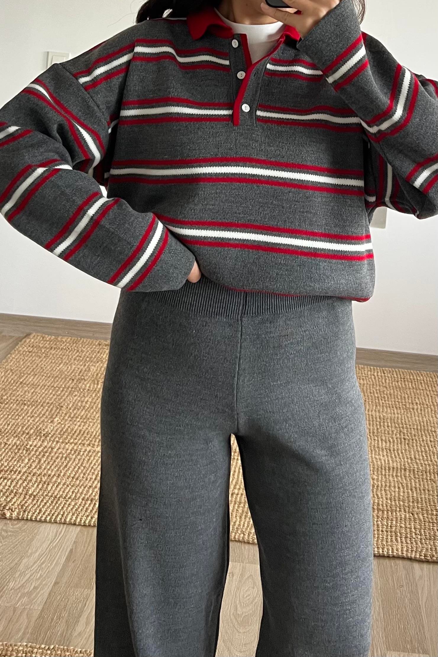 Antrasit Çizgili Polo Yaka Kazak uygun fiyatlarda www.butikhola.com adresinde