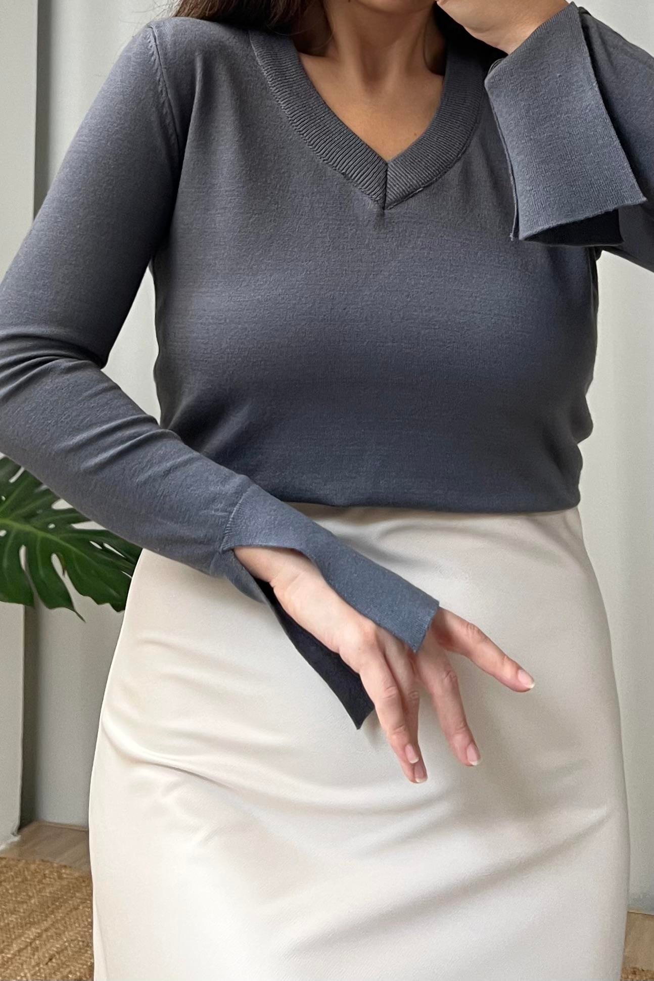 Antrasit Kolu Yırtmaçlı Yumuşak Dokulu Premium Kazak uygun fiyatlarda www.butikhola.com adresinde
