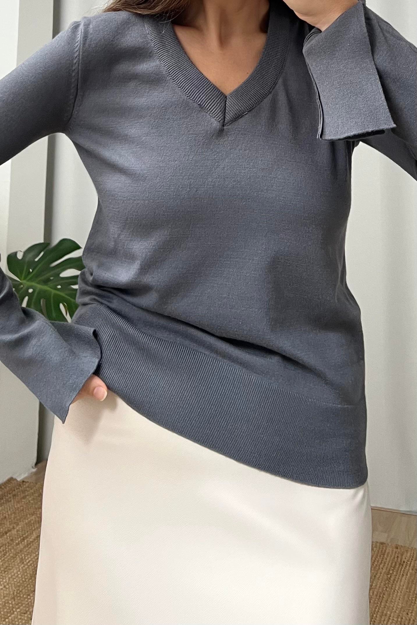 Antrasit Kolu Yırtmaçlı Yumuşak Dokulu Premium Kazak uygun fiyatlarda www.butikhola.com adresinde