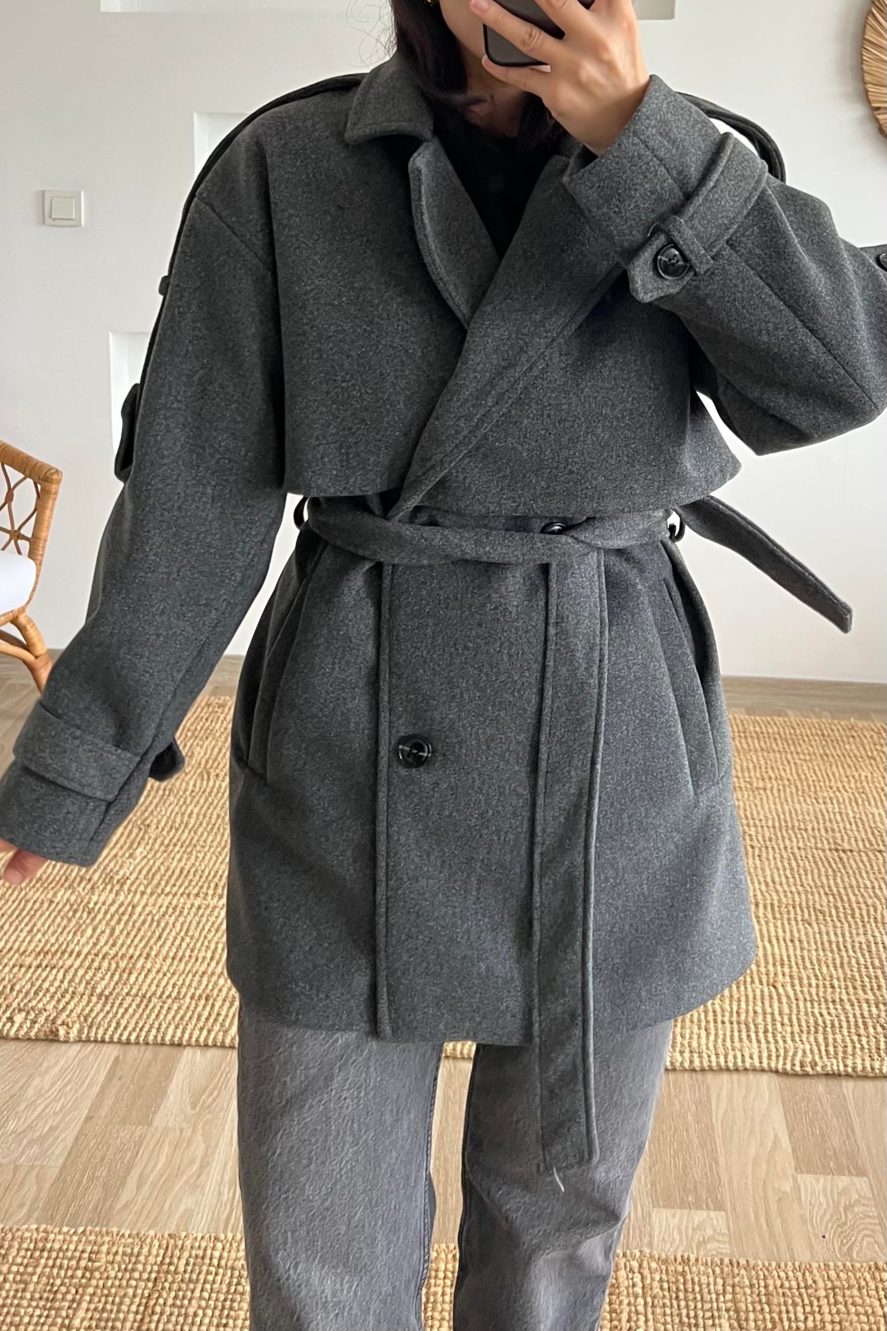 Antrasit Kuşaklı Ara Boy Kaşe Kaban uygun fiyatlarda www.butikhola.com adresinde