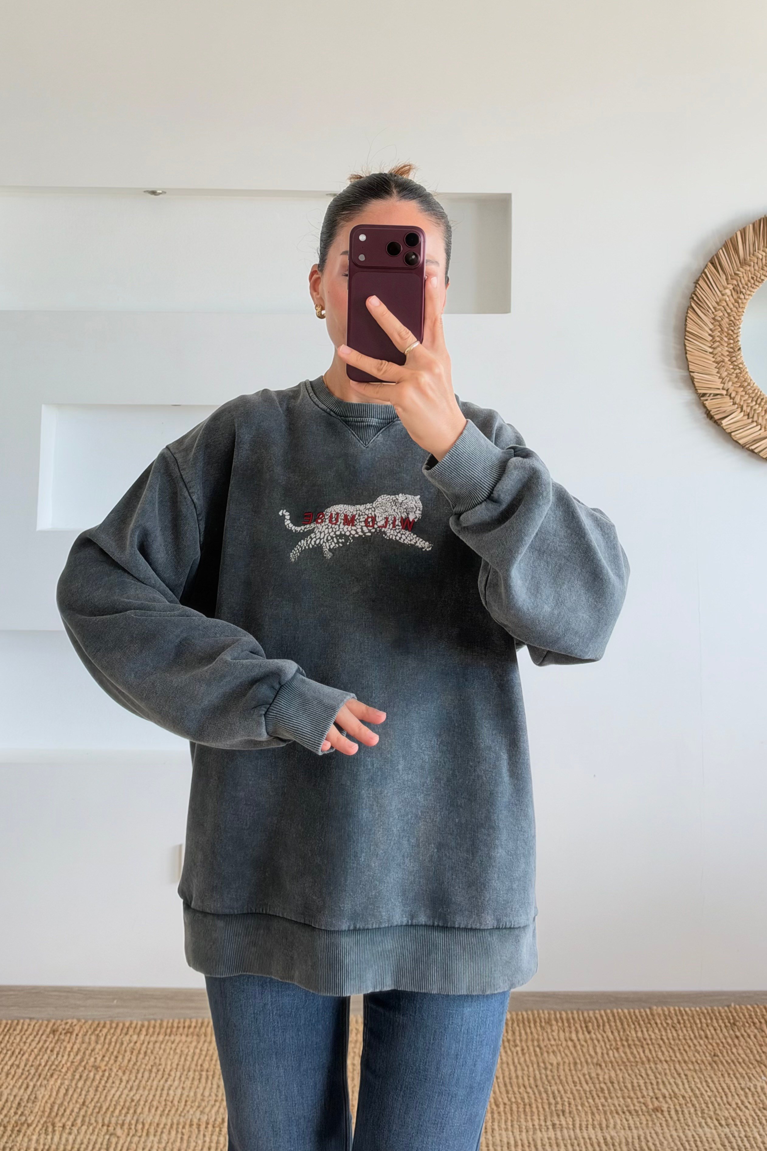 Antrasit Leopar Desenli Oversize Batik Sweatshirt uygun fiyatlarda www.butikhola.com adresinde