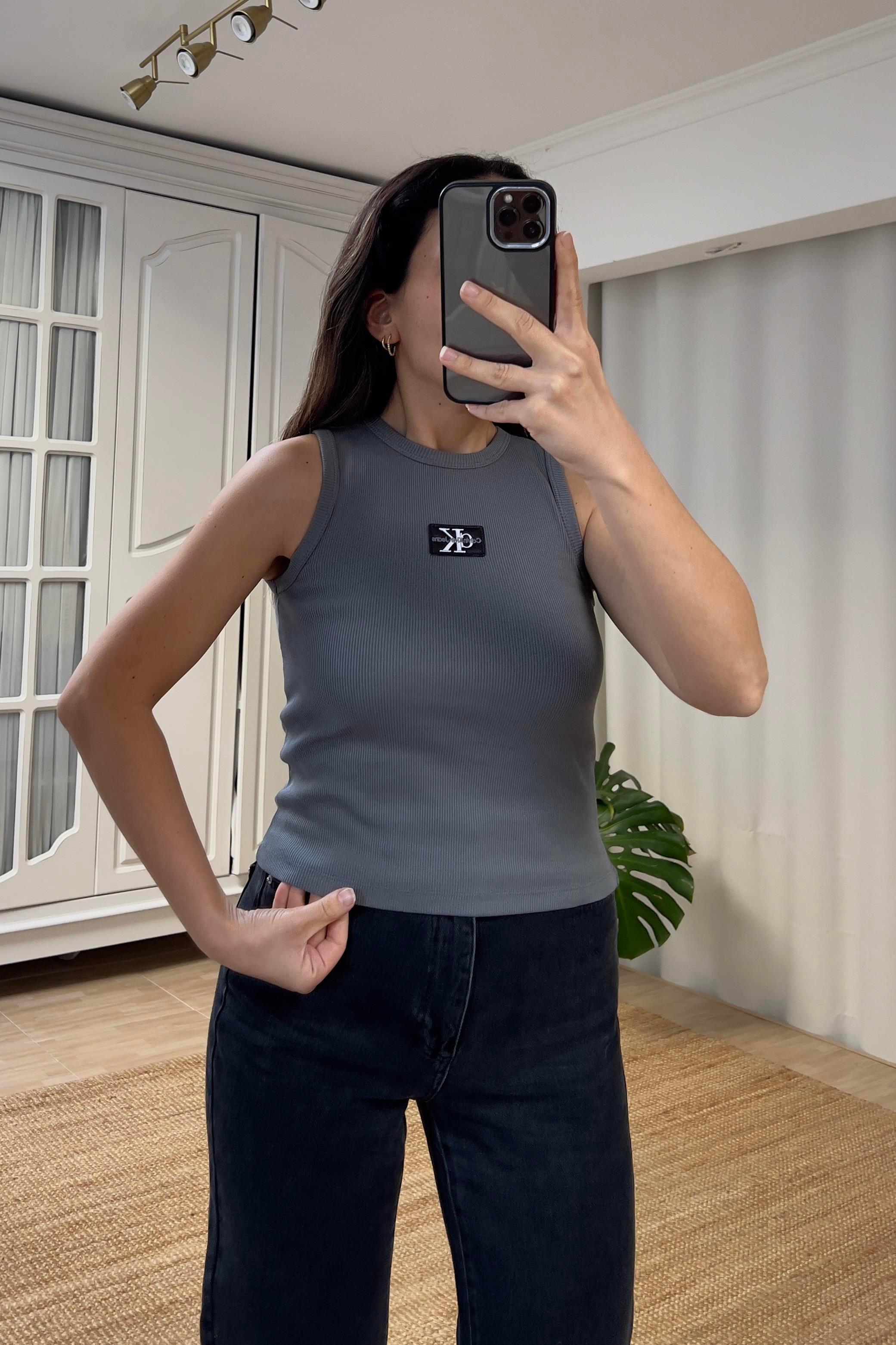 Antrasit Logolu kolsuz Tshirt uygun fiyatlarda www.butikhola.com adresinde
