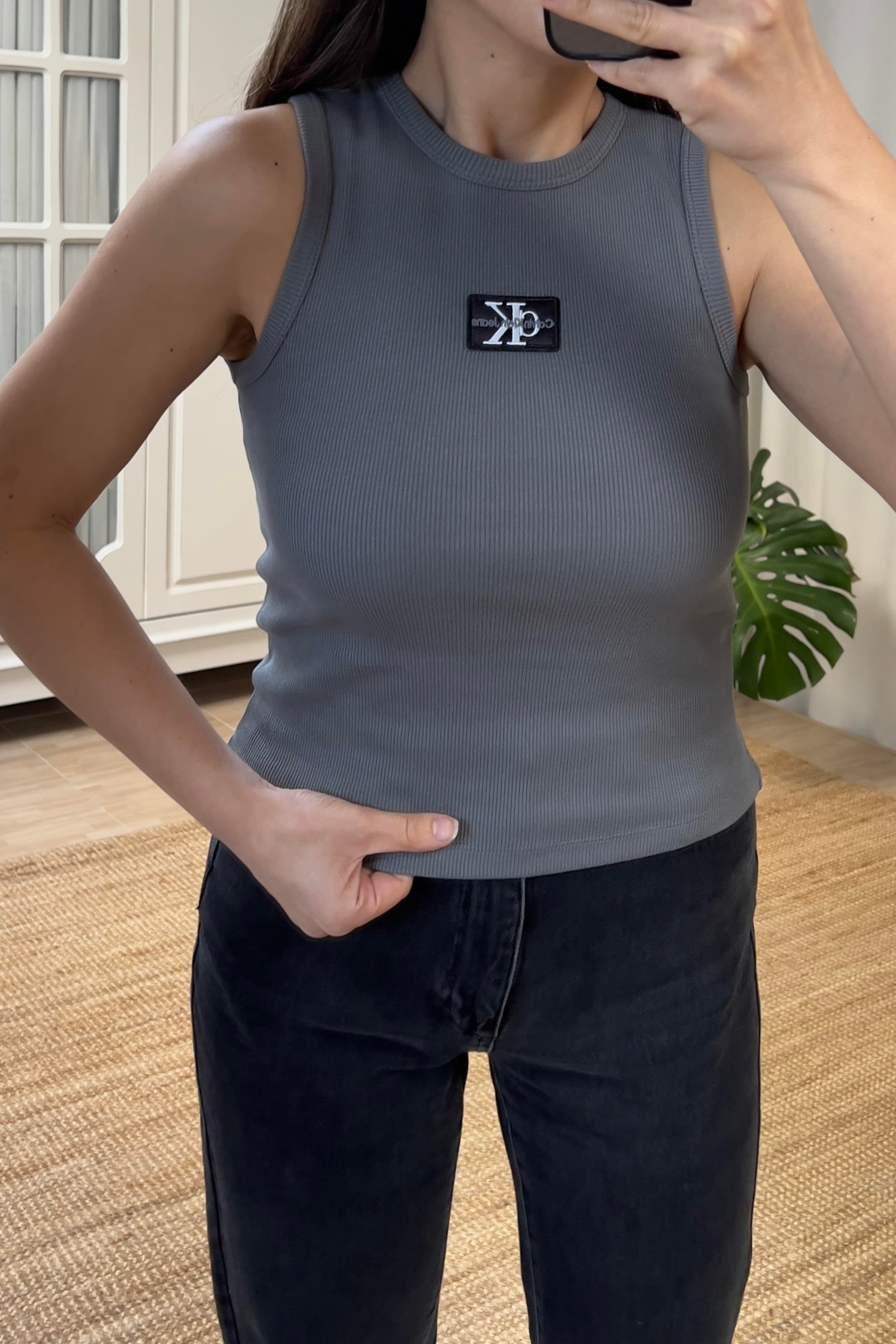 Antrasit Logolu kolsuz Tshirt uygun fiyatlarda www.butikhola.com adresinde