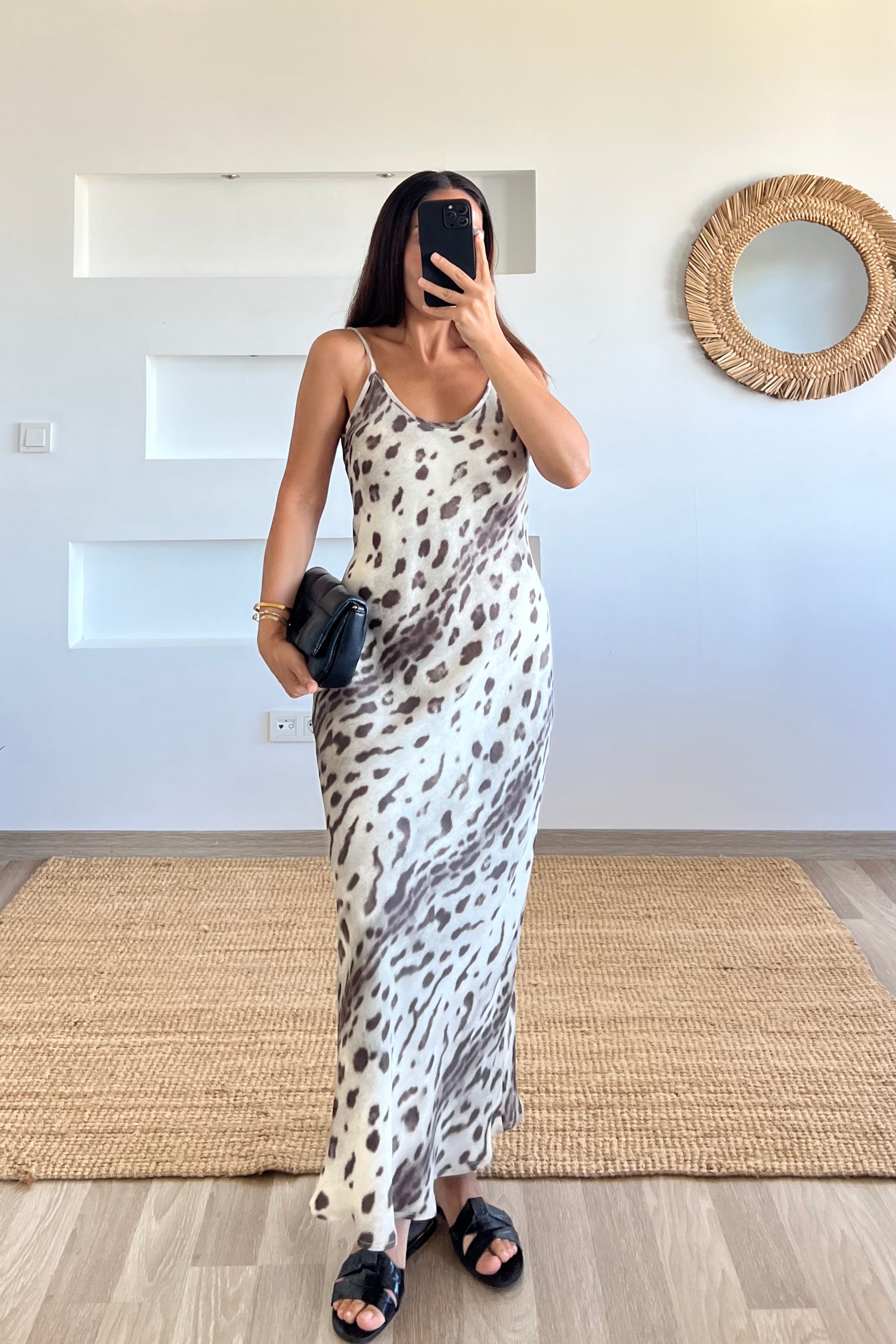 Ayarlanabilir Askılı Animal Print Elbise uygun fiyatlarda www.butikhola.com adresinde