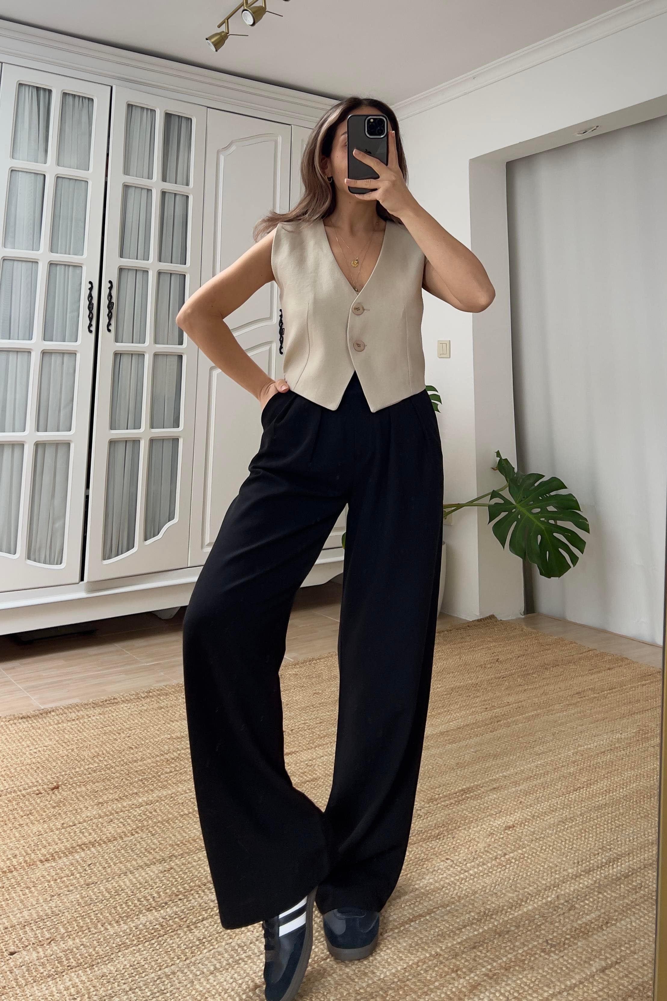 Bej Astarlı Keten Yelek uygun fiyatlarda www.butikhola.com adresinde