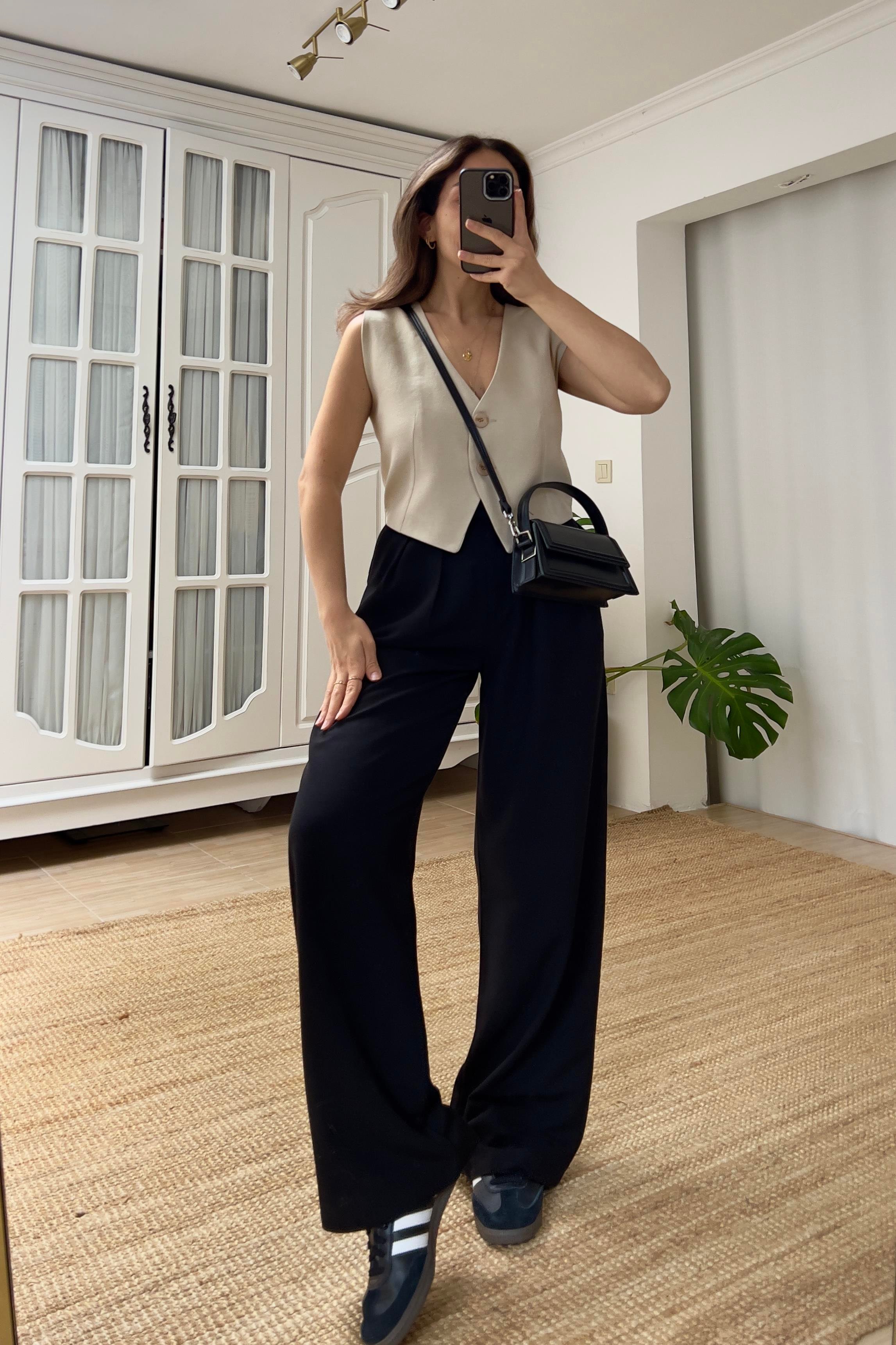 Bej Astarlı Keten Yelek uygun fiyatlarda www.butikhola.com adresinde