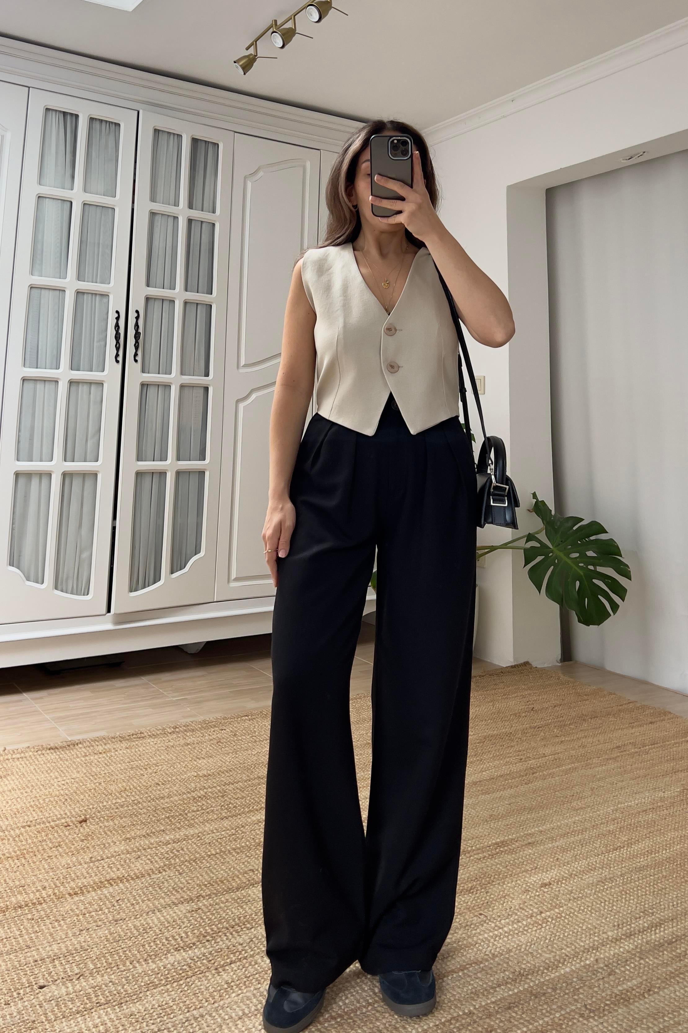 Bej Astarlı Keten Yelek uygun fiyatlarda www.butikhola.com adresinde