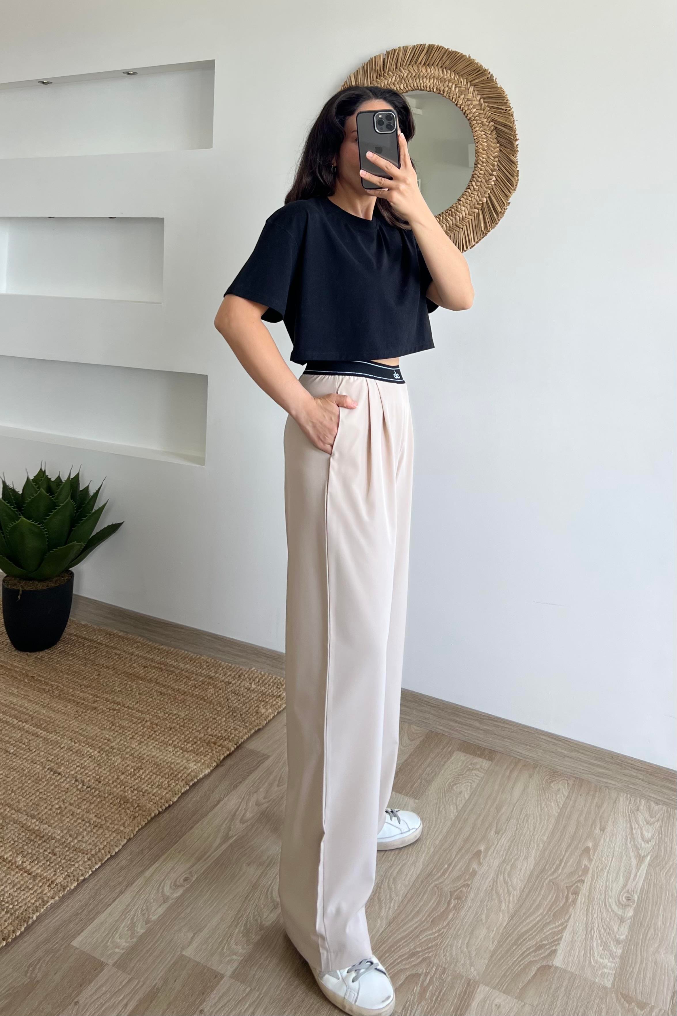 Bej Beli Logo Şeritli Trn Pantolon uygun fiyatlarda www.butikhola.com adresinde