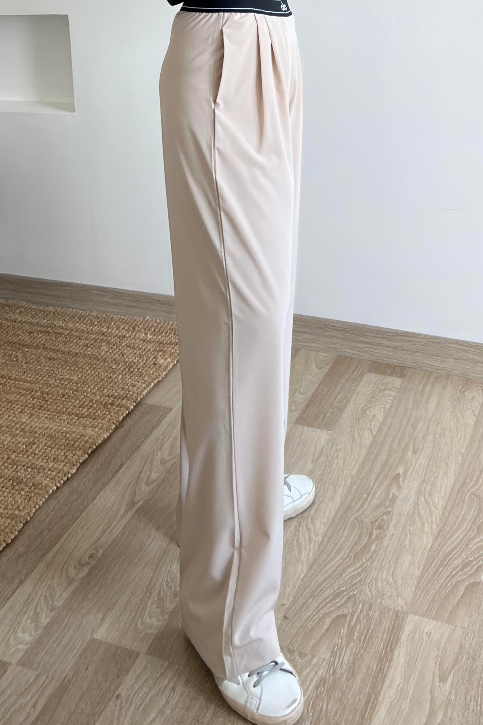Bej Beli Logo Şeritli Trn Pantolon uygun fiyatlarda www.butikhola.com adresinde