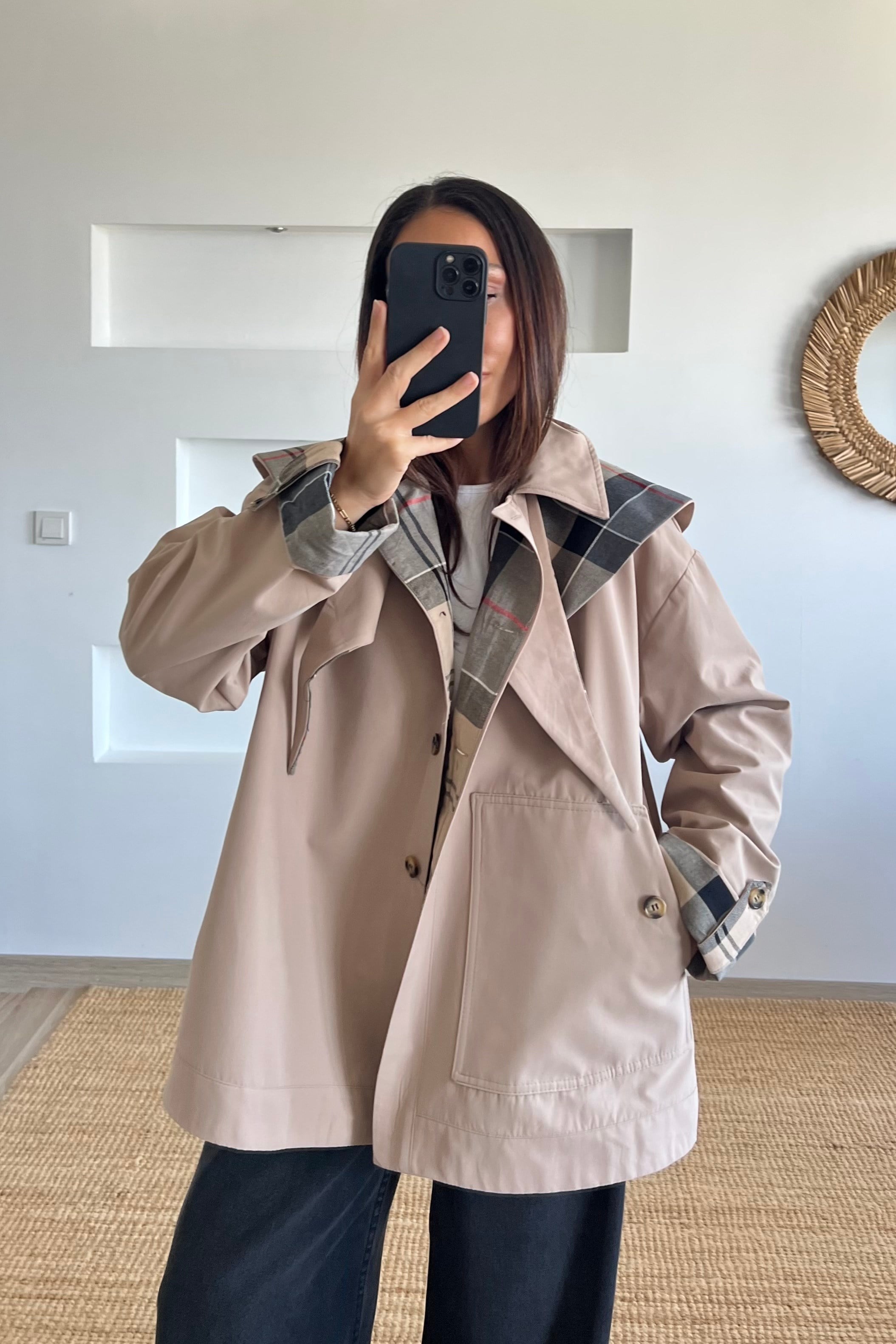 Bej Çıkarılabilir Fular Detaylı Tasarım Trençkot uygun fiyatlarda www.butikhola.com adresinde