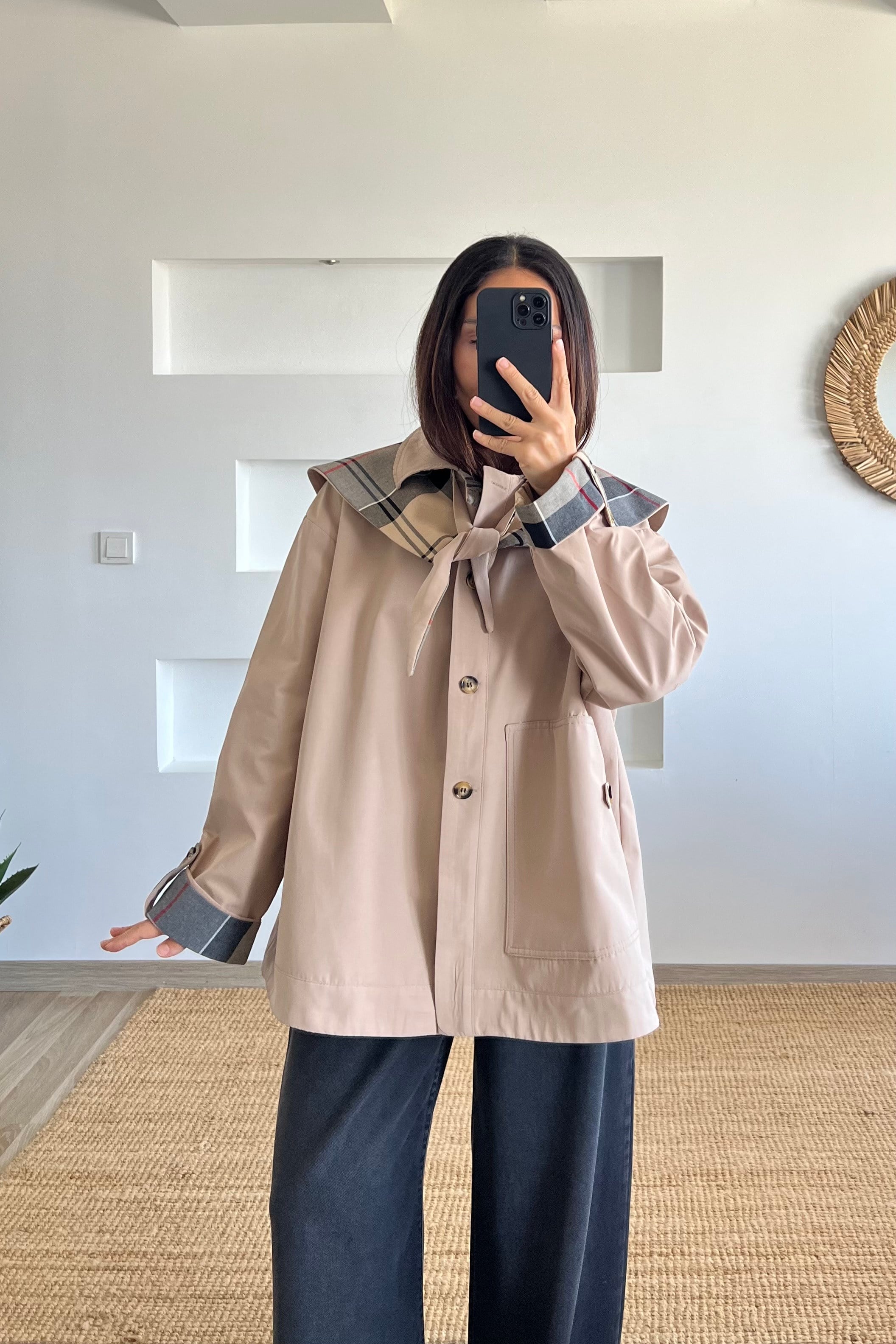 Bej Çıkarılabilir Fular Detaylı Tasarım Trençkot uygun fiyatlarda www.butikhola.com adresinde