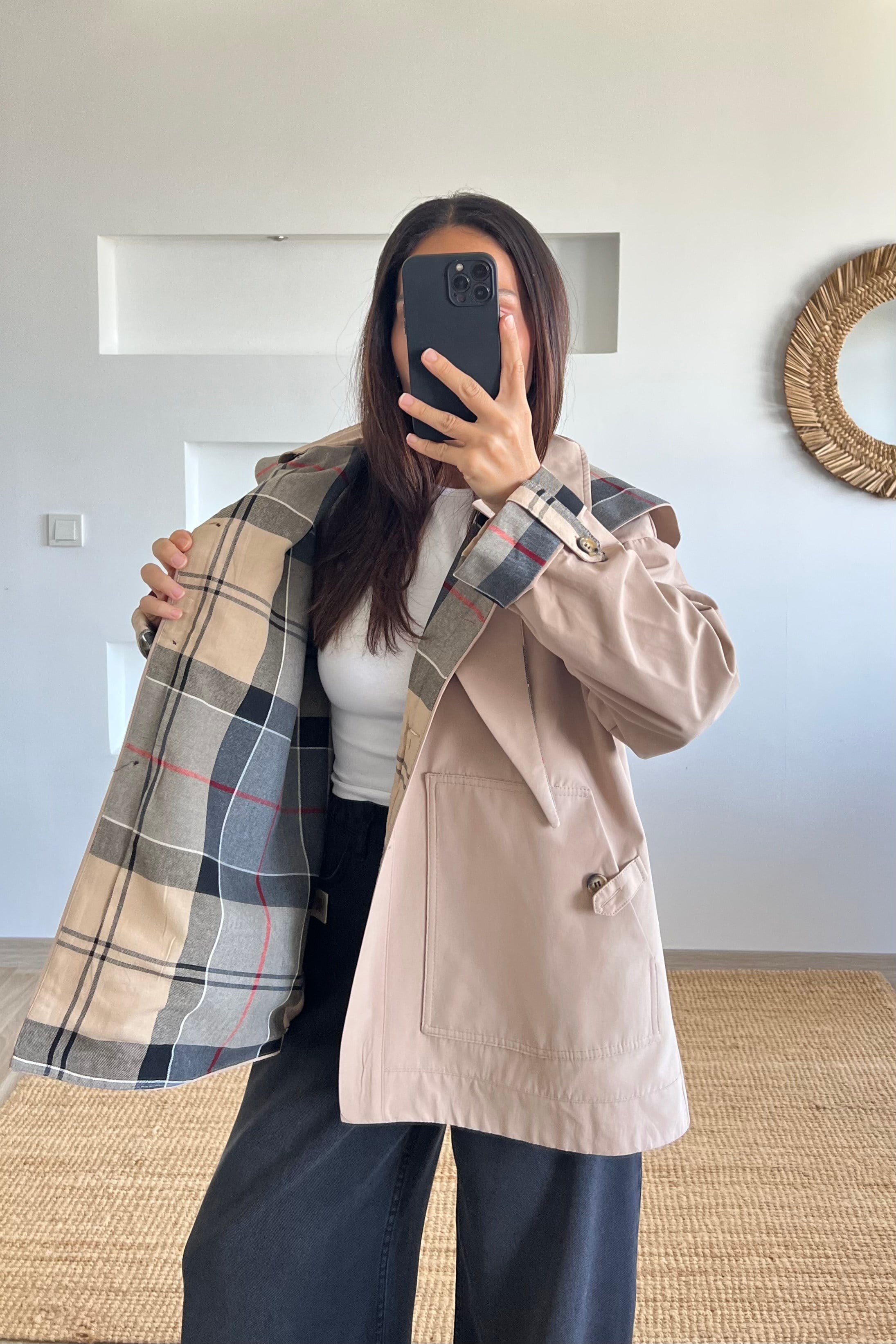 Bej Çıkarılabilir Fular Detaylı Tasarım Trençkot uygun fiyatlarda www.butikhola.com adresinde