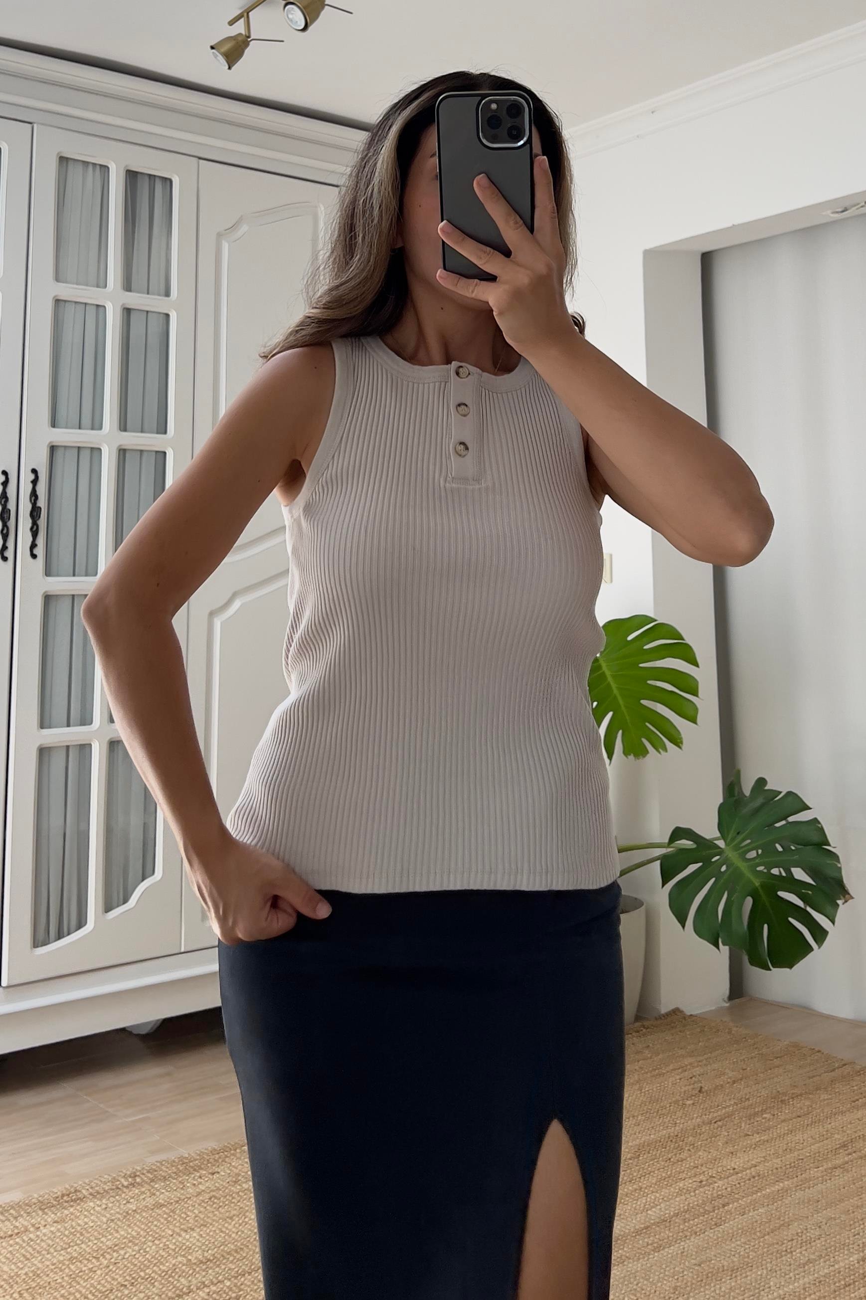 Bej Kendinden Fitilli Kolsuz Bluz uygun fiyatlarda www.butikhola.com adresinde