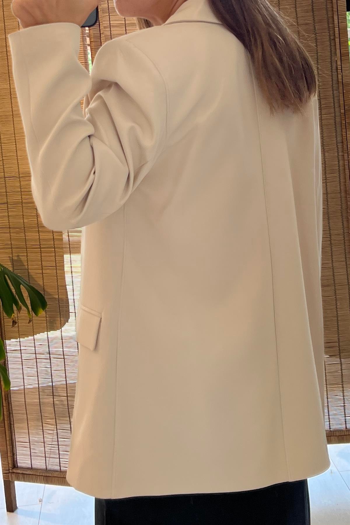 Bej Kruvaze Oversize Blazer uygun fiyatlarda www.butikhola.com adresinde