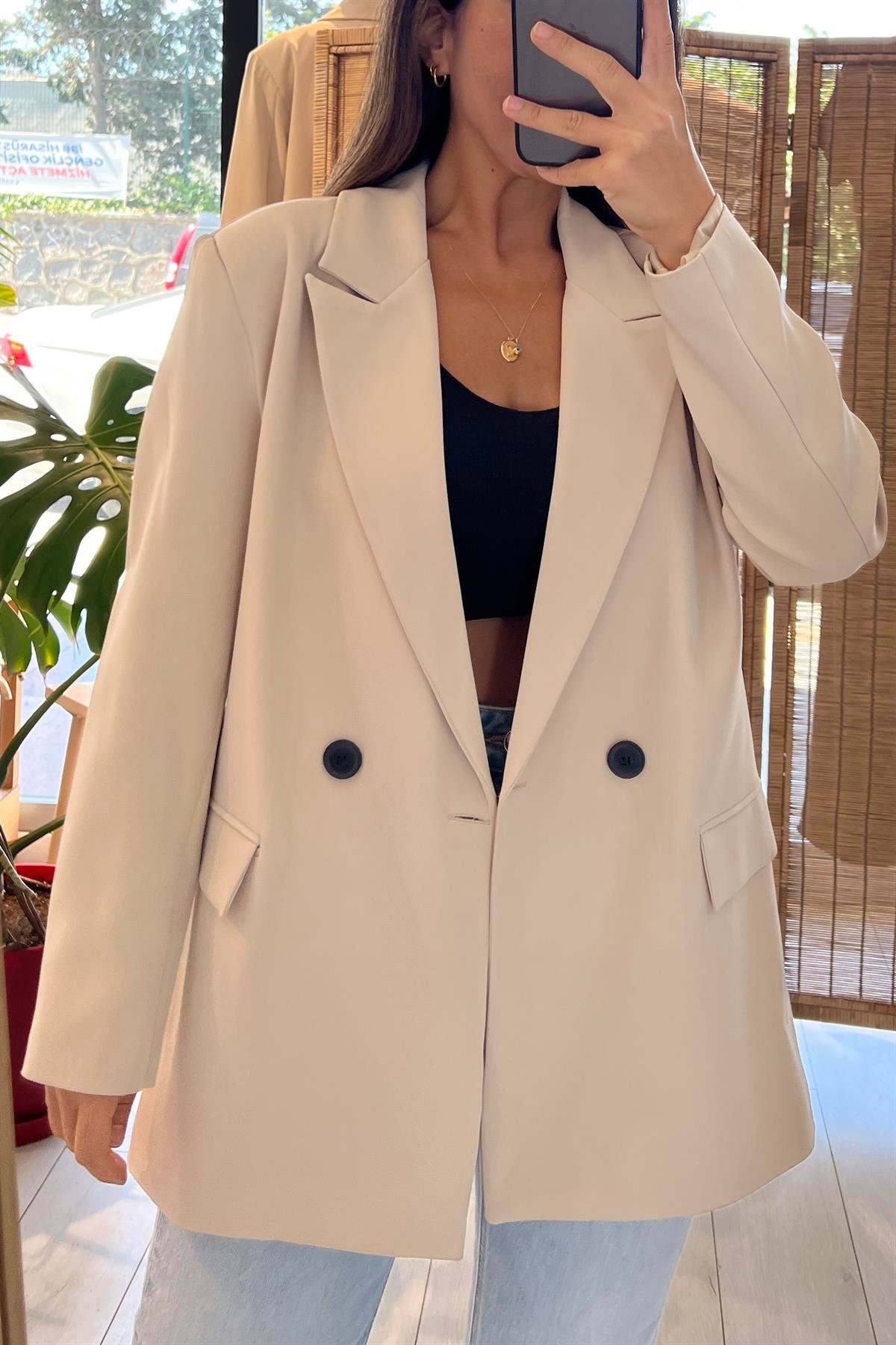 Bej Kruvaze Oversize Blazer uygun fiyatlarda www.butikhola.com adresinde