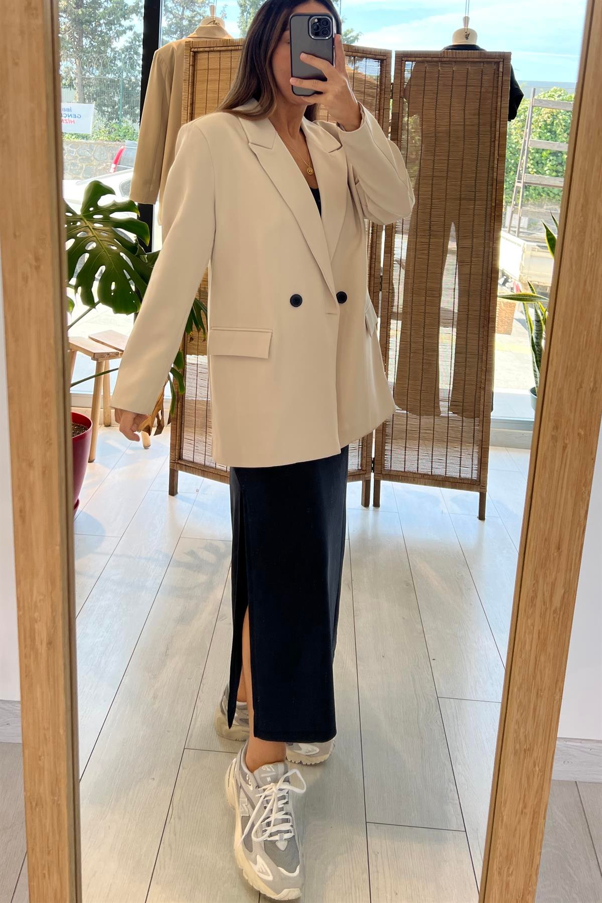 Bej Kruvaze Oversize Blazer uygun fiyatlarda www.butikhola.com adresinde