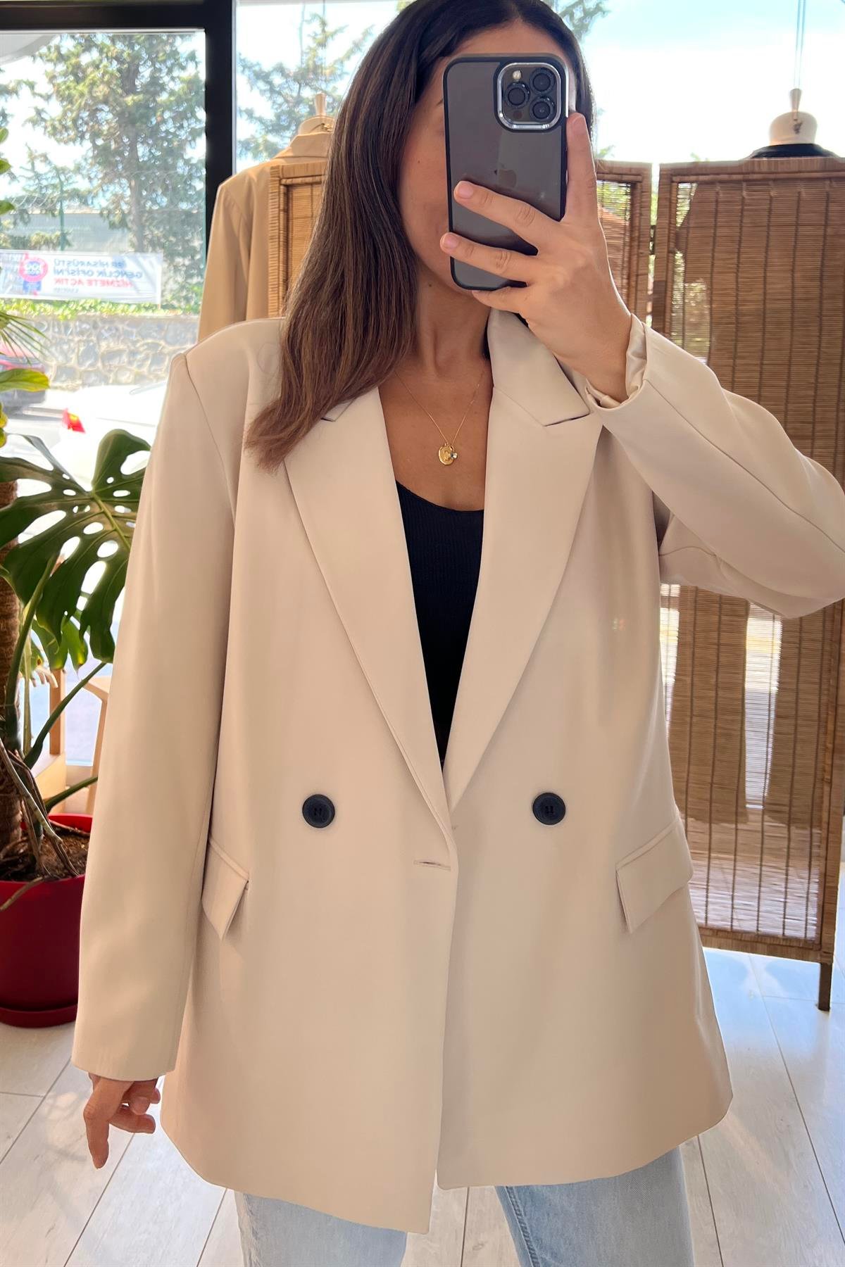 Bej Kruvaze Oversize Blazer uygun fiyatlarda www.butikhola.com adresinde