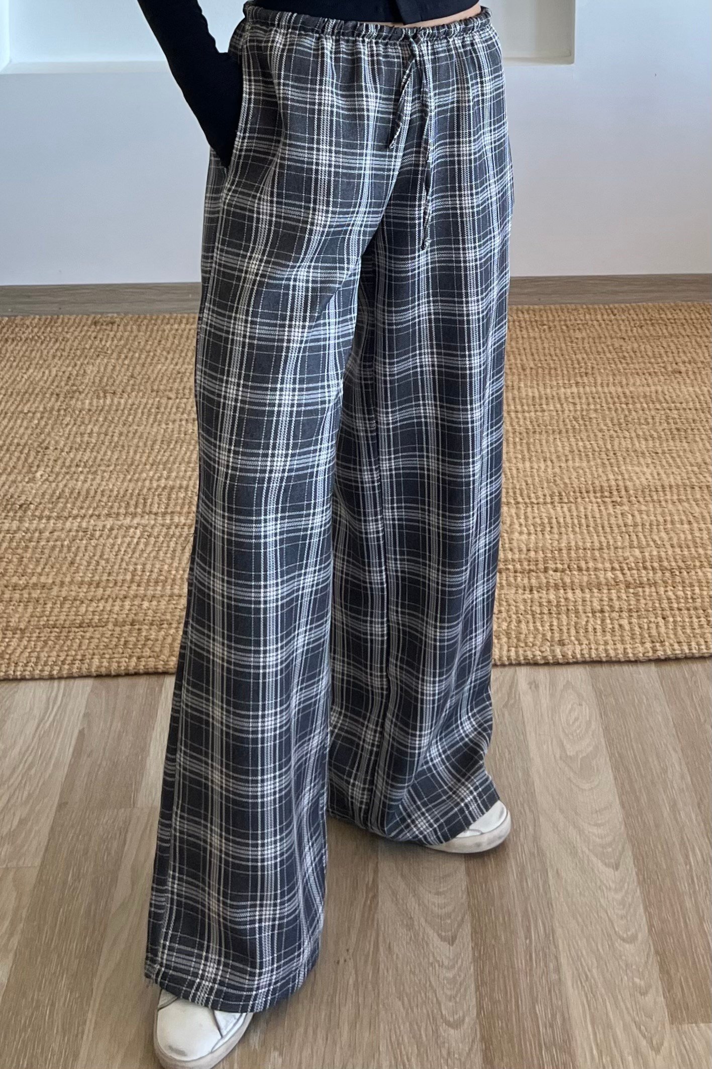 Beli Lastikli Antrasit Ekoseli Pantolon uygun fiyatlarda www.butikhola.com adresinde