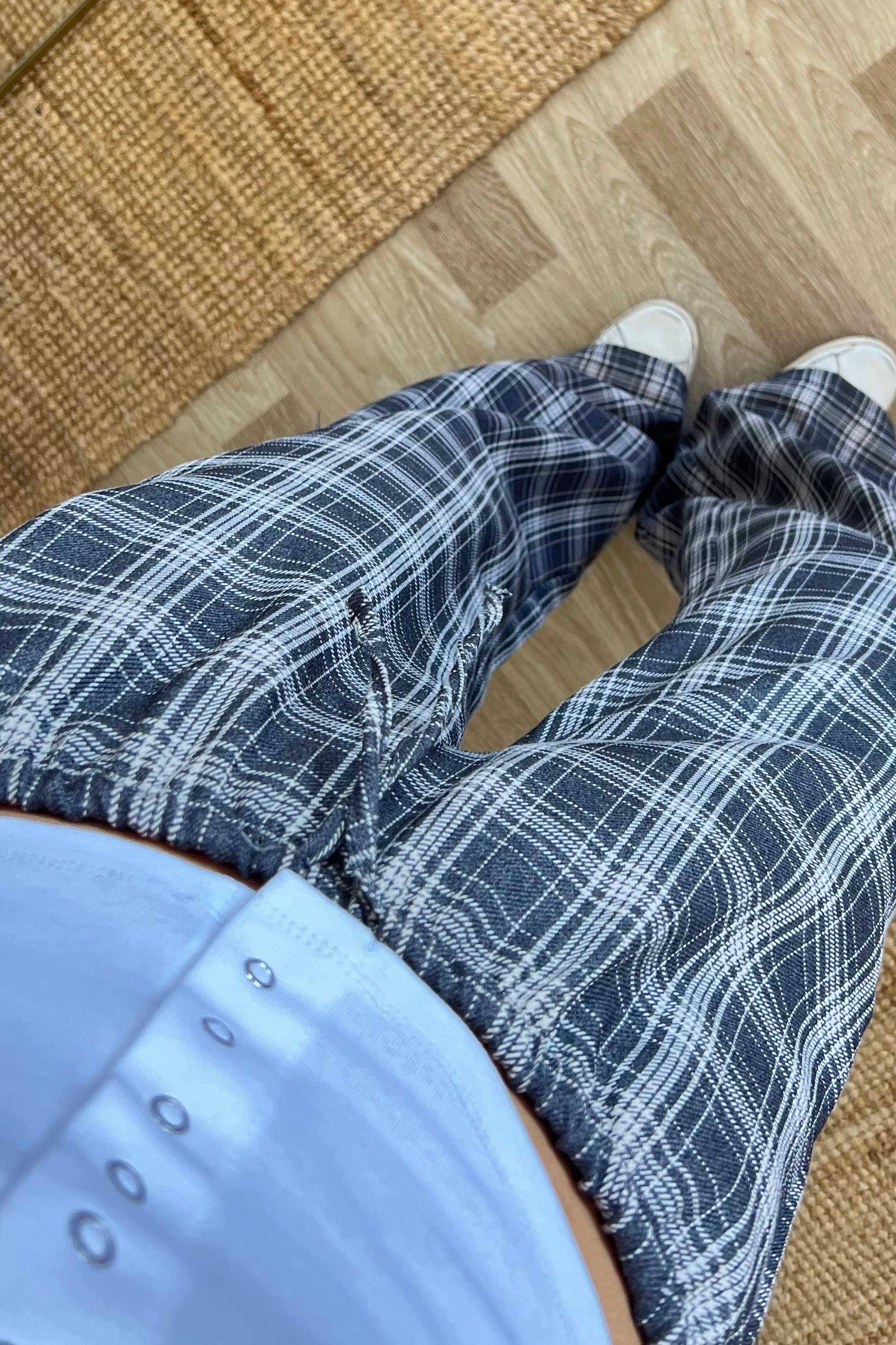 Beli Lastikli Antrasit Ekoseli Pantolon uygun fiyatlarda www.butikhola.com adresinde