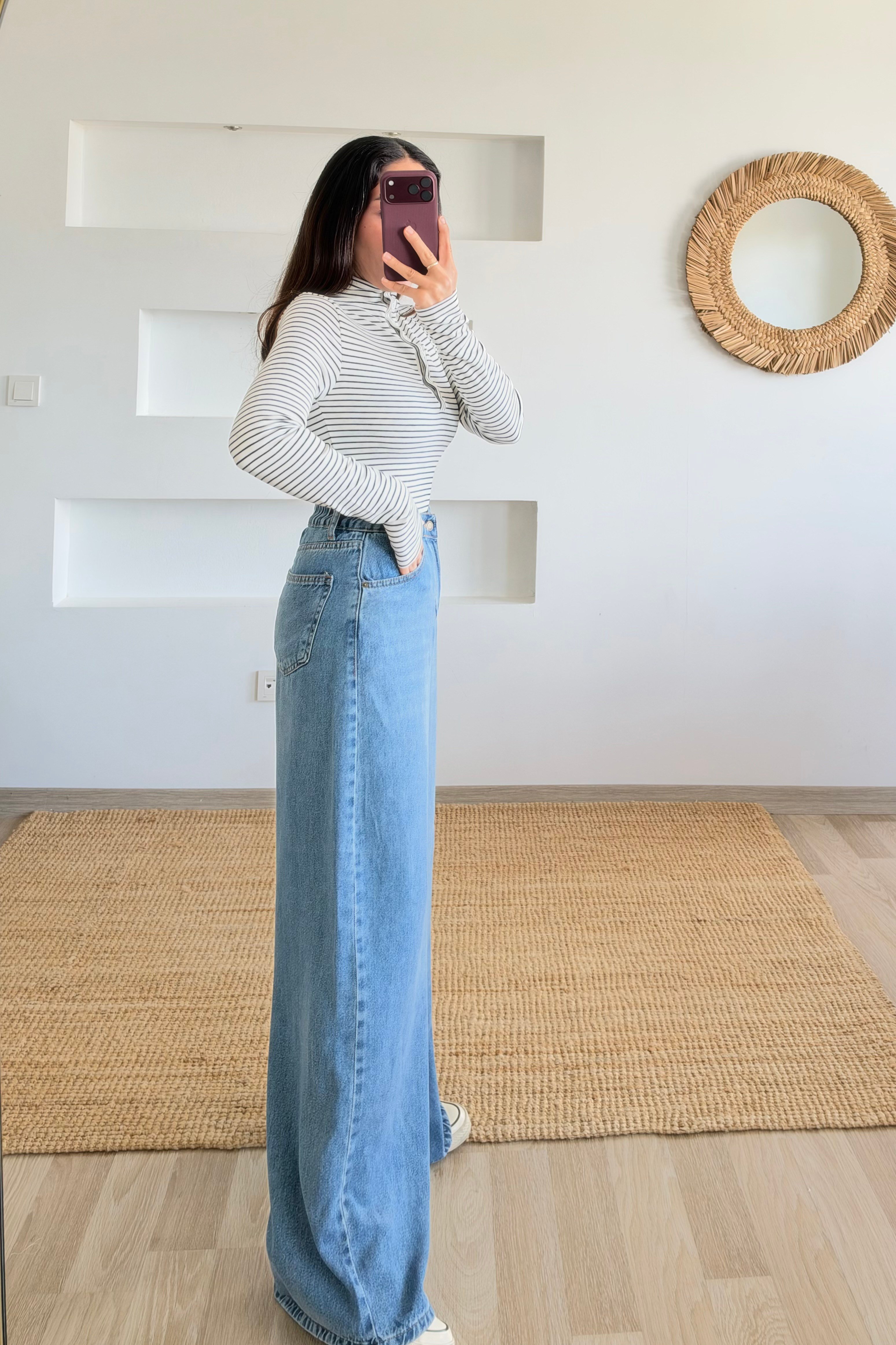 Beyaz Çizgili Düğmeli Dik Yaka Bluz uygun fiyatlarda www.butikhola.com adresinde