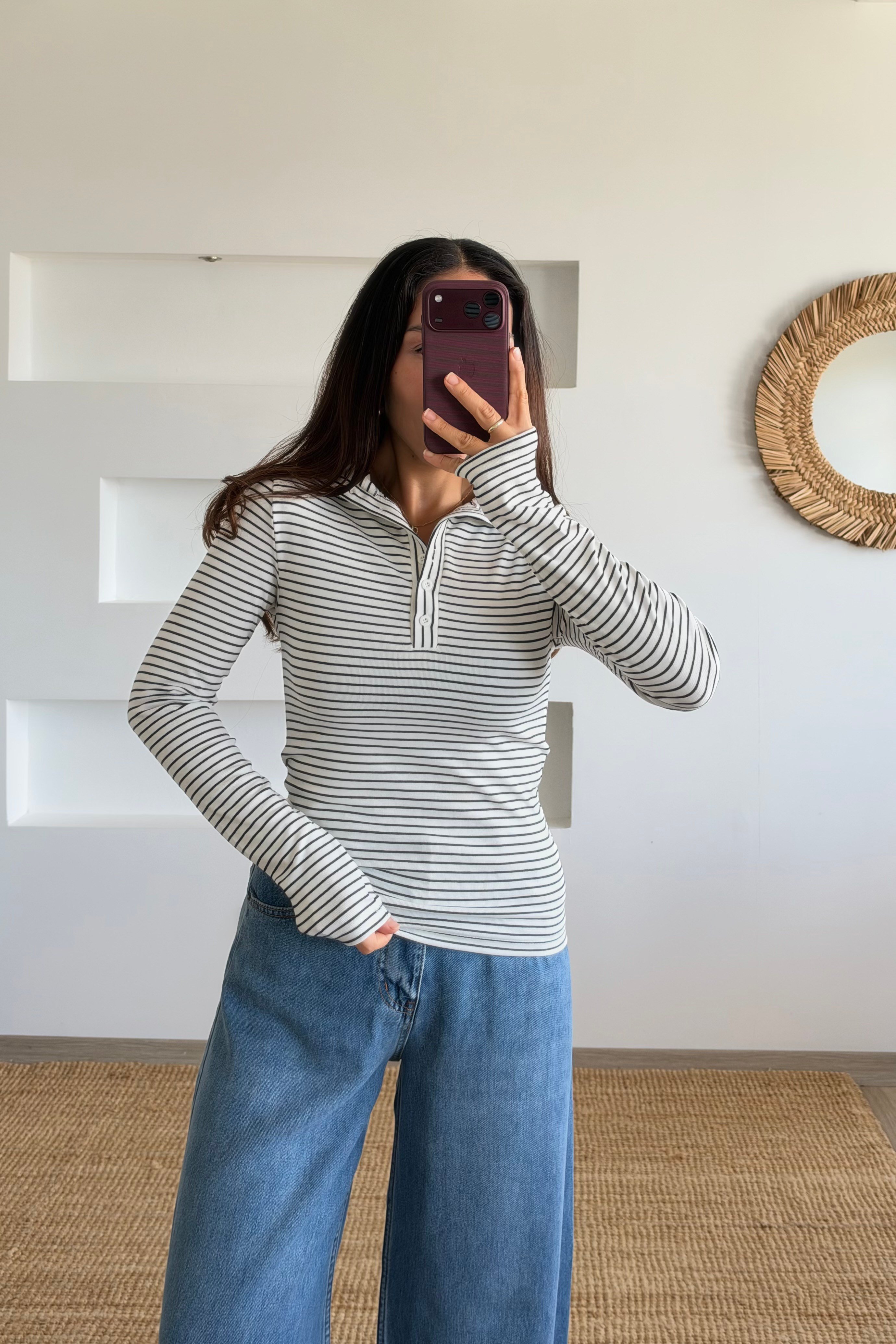 Beyaz Çizgili Düğmeli Dik Yaka Bluz uygun fiyatlarda www.butikhola.com adresinde