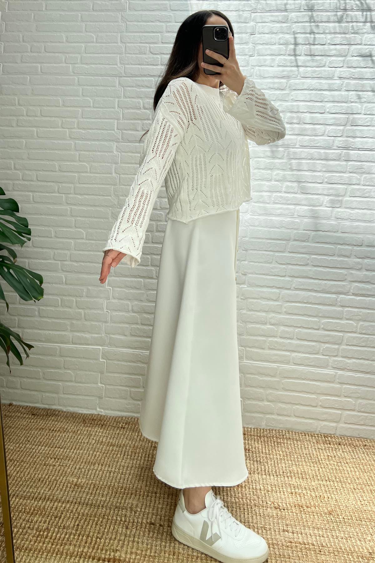 Beyaz Gold Düğmeli Maksi Etek uygun fiyatlarda www.butikhola.com adresinde