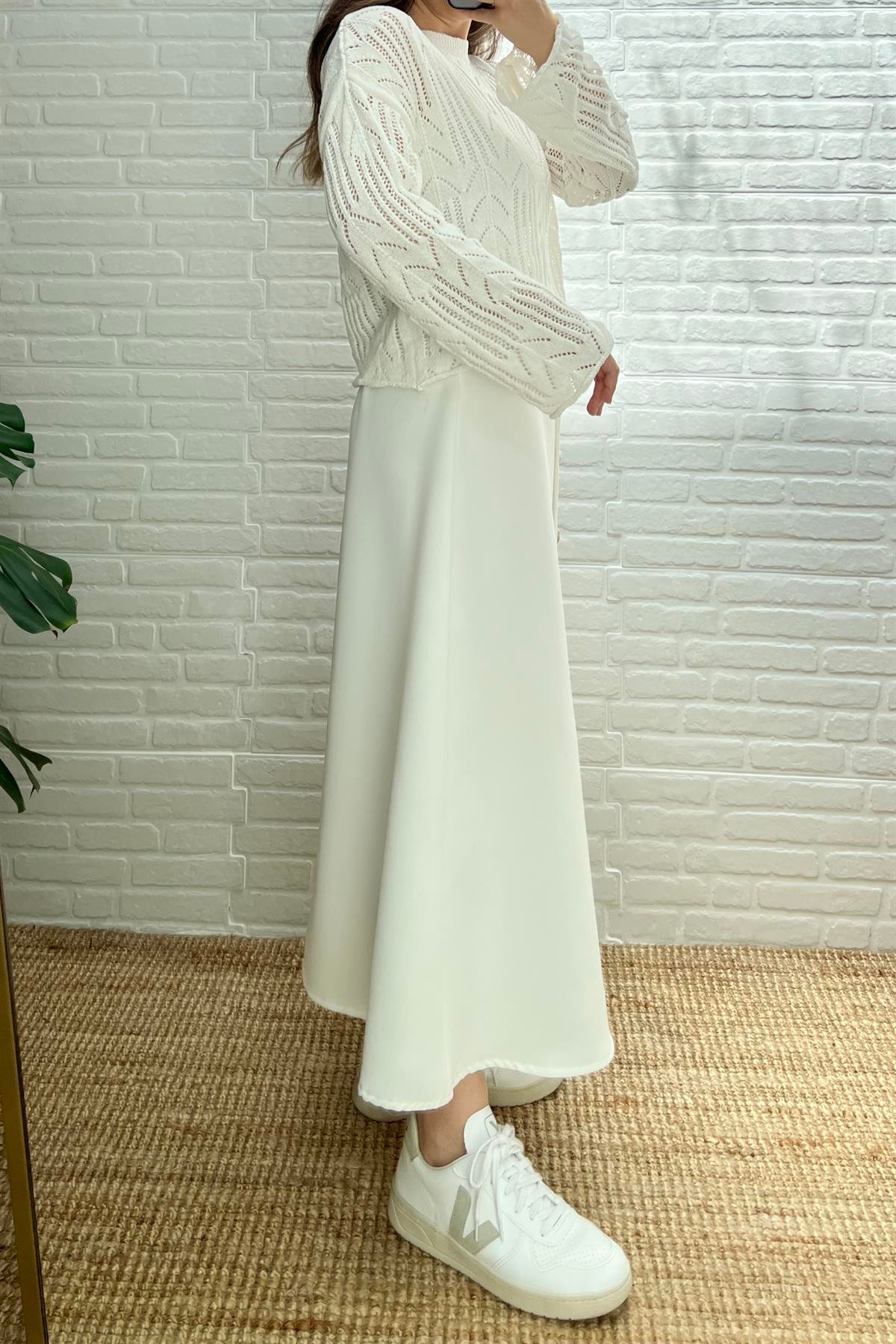 Beyaz Gold Düğmeli Maksi Etek uygun fiyatlarda www.butikhola.com adresinde
