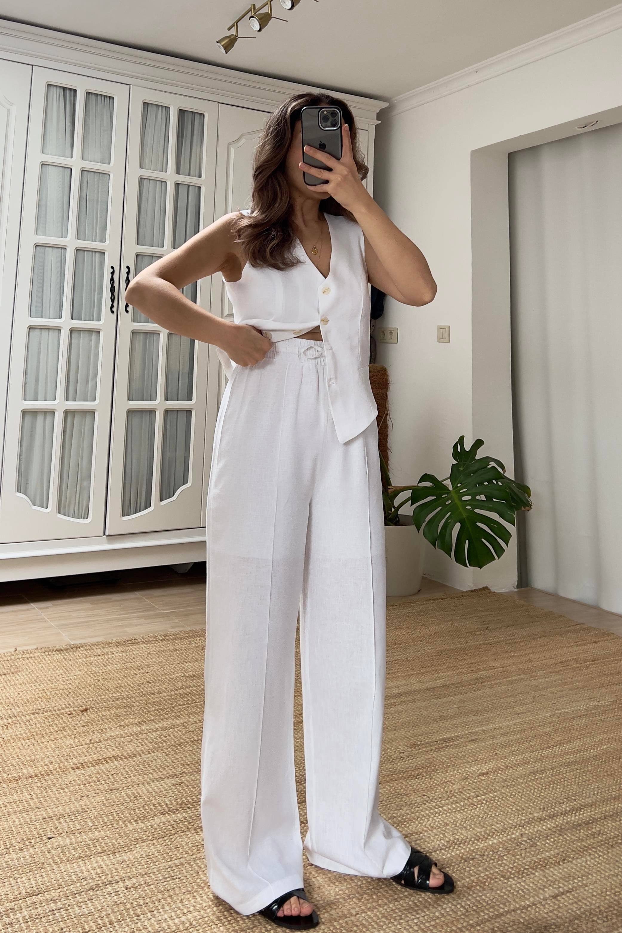 Beyaz Keten Yelek Pantolon Takım uygun fiyatlarda www.butikhola.com adresinde