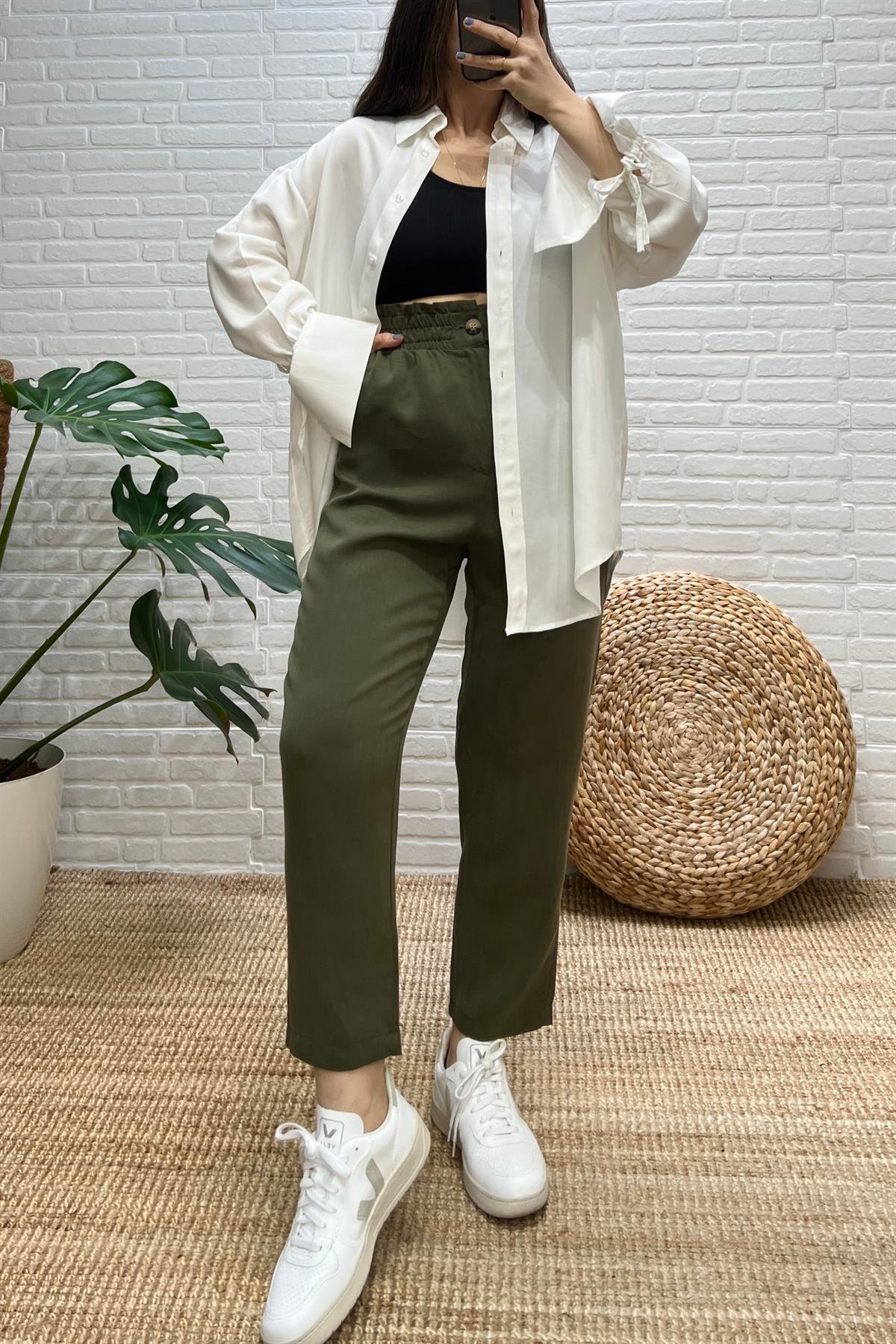 Beyaz Kolu Bağlama Detaylı Tensel Gömlek uygun fiyatlarda www.butikhola.com adresinde