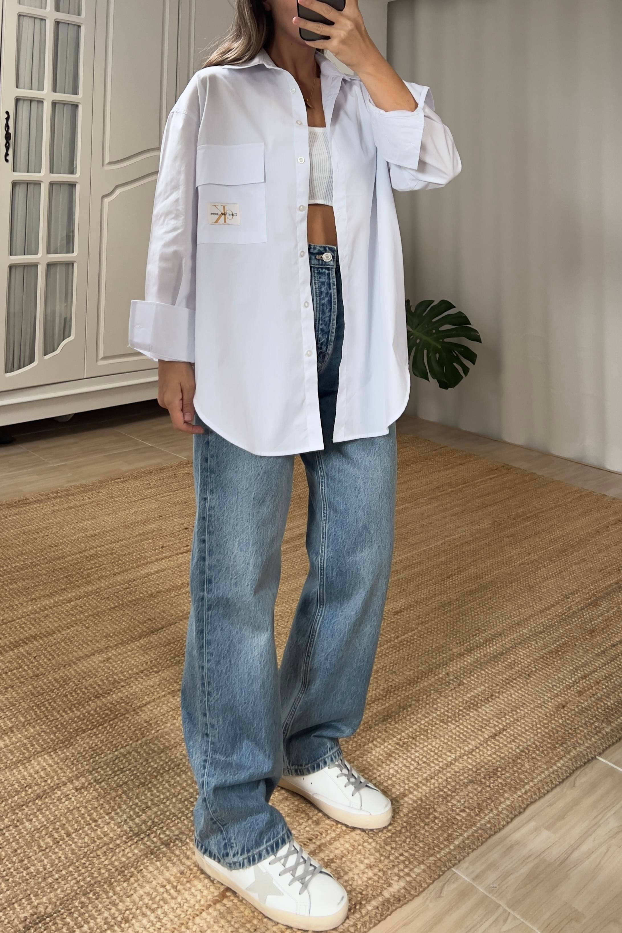 Beyaz Logolu Oversize Poplin Gömlek  uygun fiyatlarda www.butikhola.com adresinde