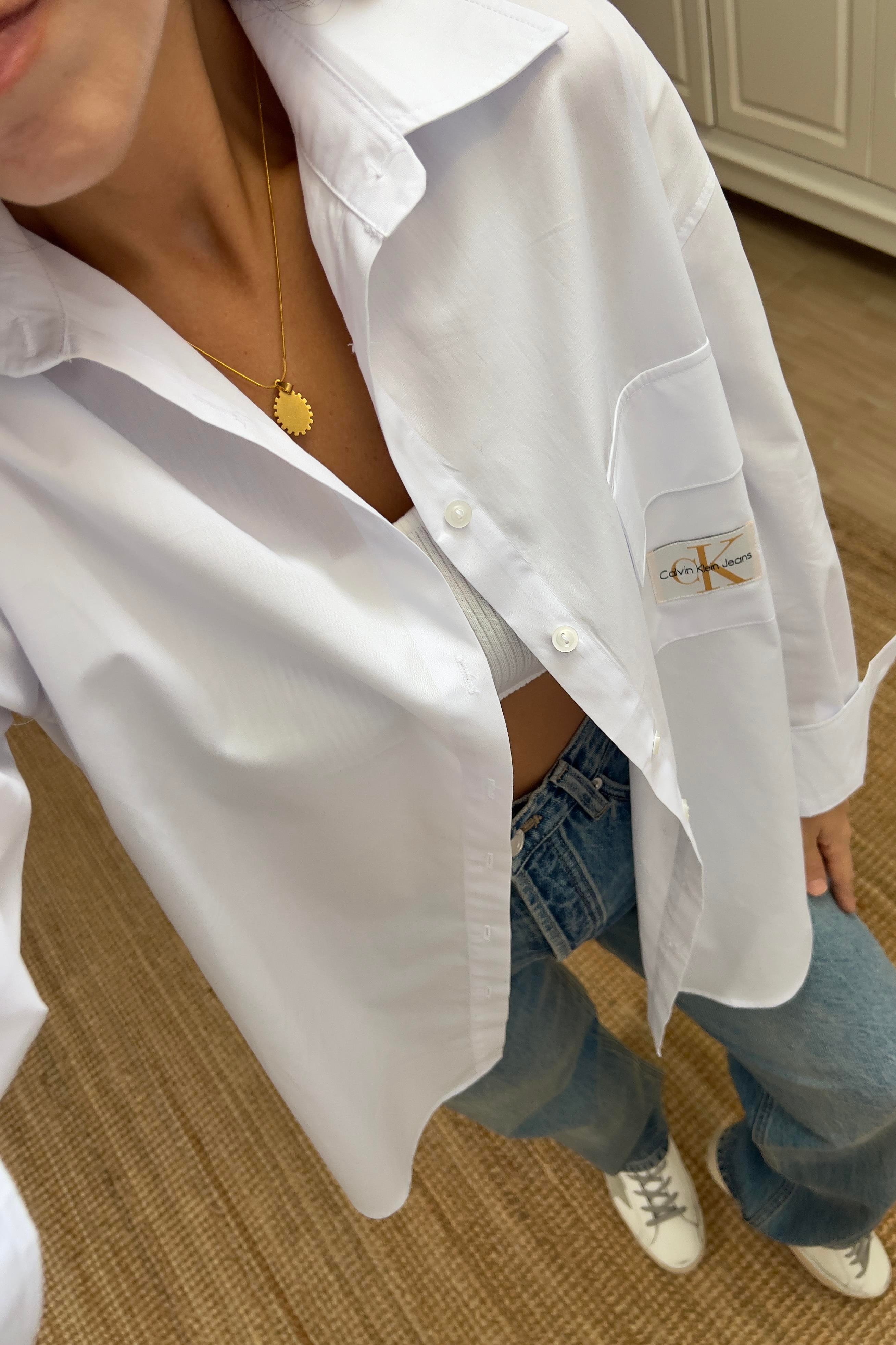 Beyaz Logolu Oversize Poplin Gömlek  uygun fiyatlarda www.butikhola.com adresinde